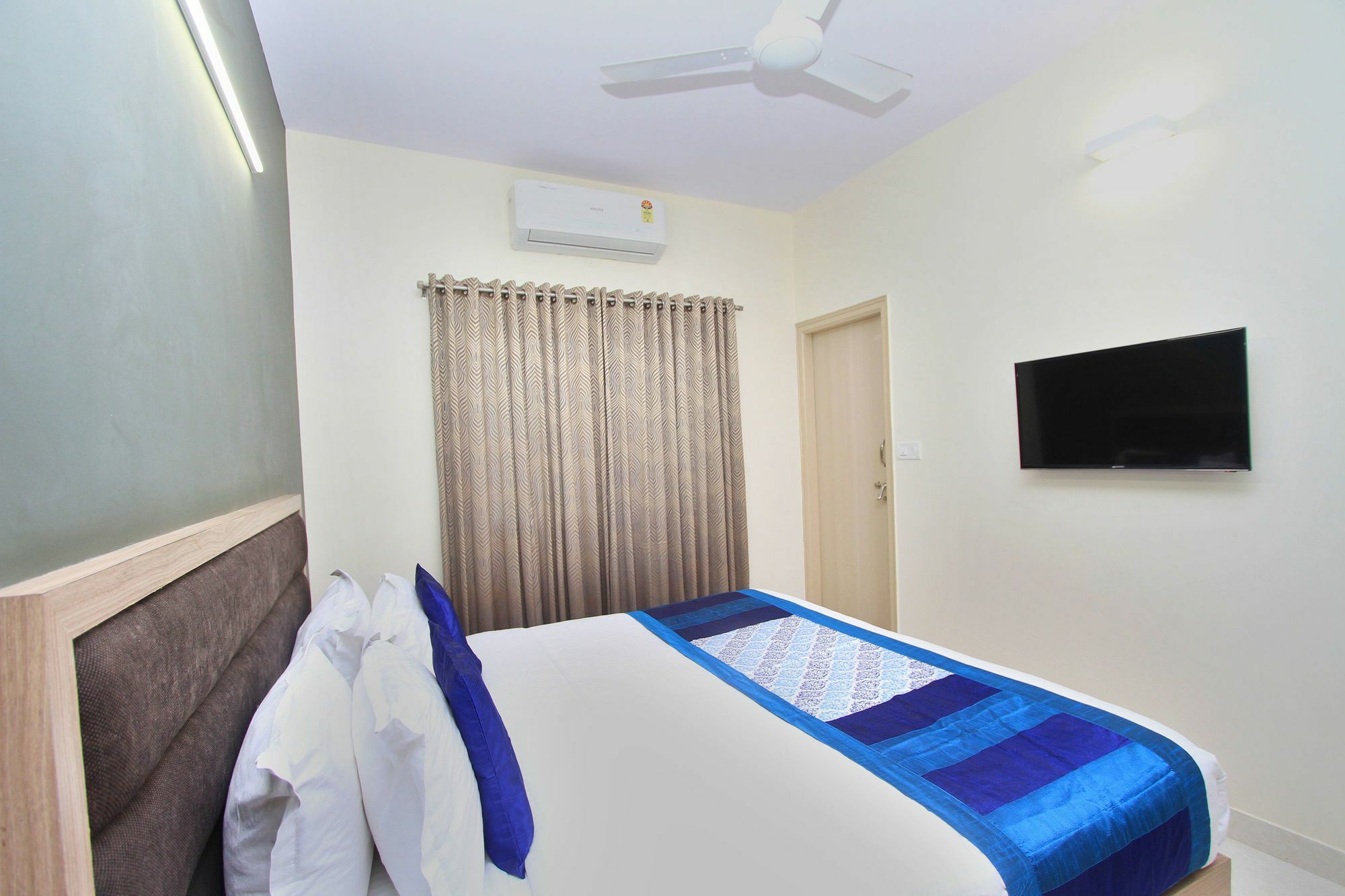 Hotel O Golden Near Cubbon Park 3*