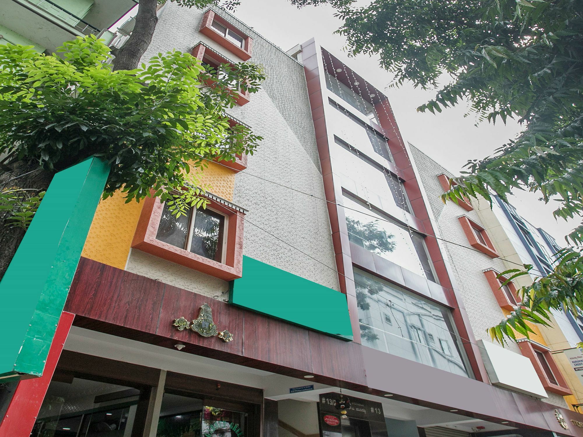 Fabexpress Ivory Pearl - Btm Layout, Nr Forum Mall Hotel Bangalore