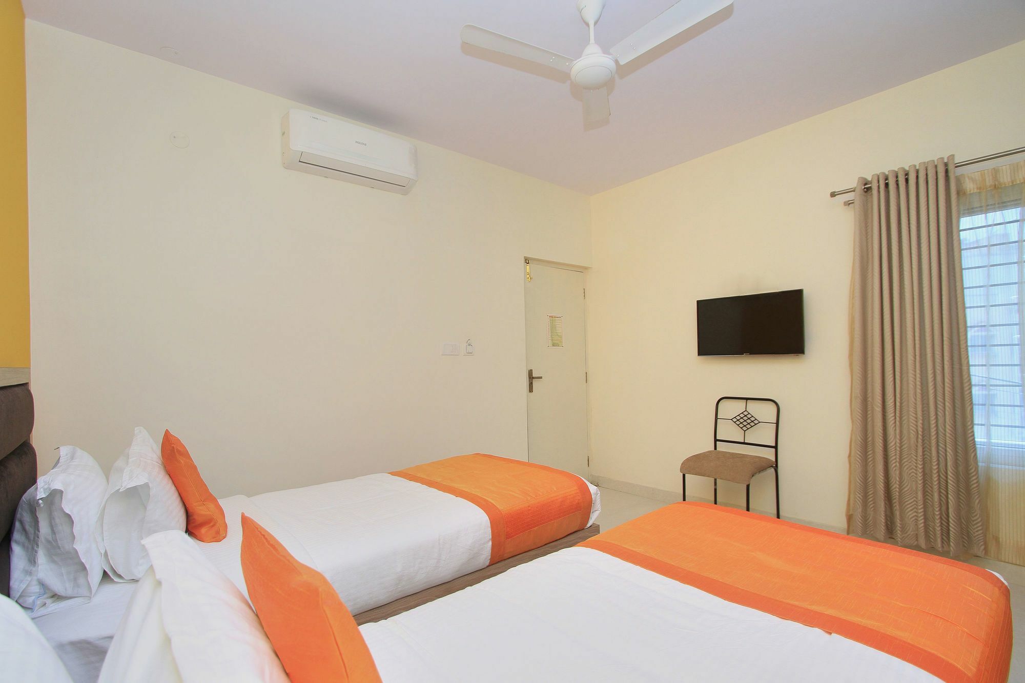 Hotel O Golden Near Cubbon Park Bangalore
