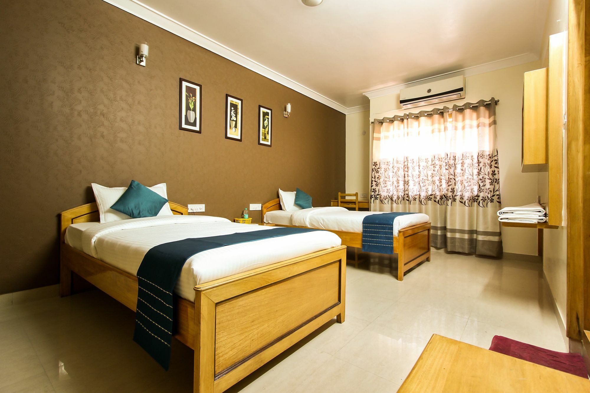 Bluemoon Log-inn Hotel