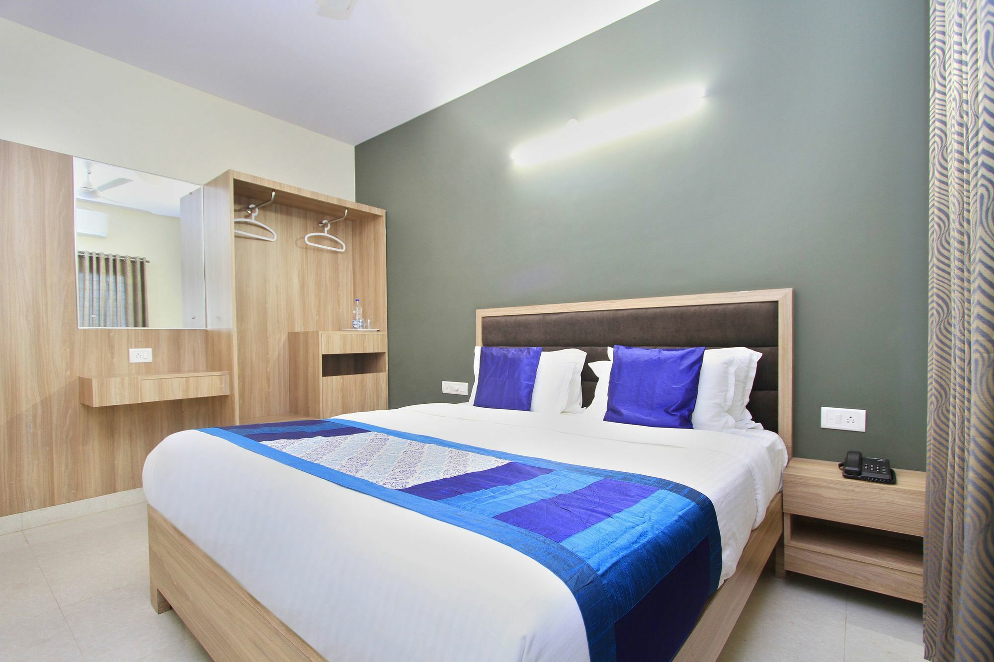 Hotel O Golden Near Cubbon Park