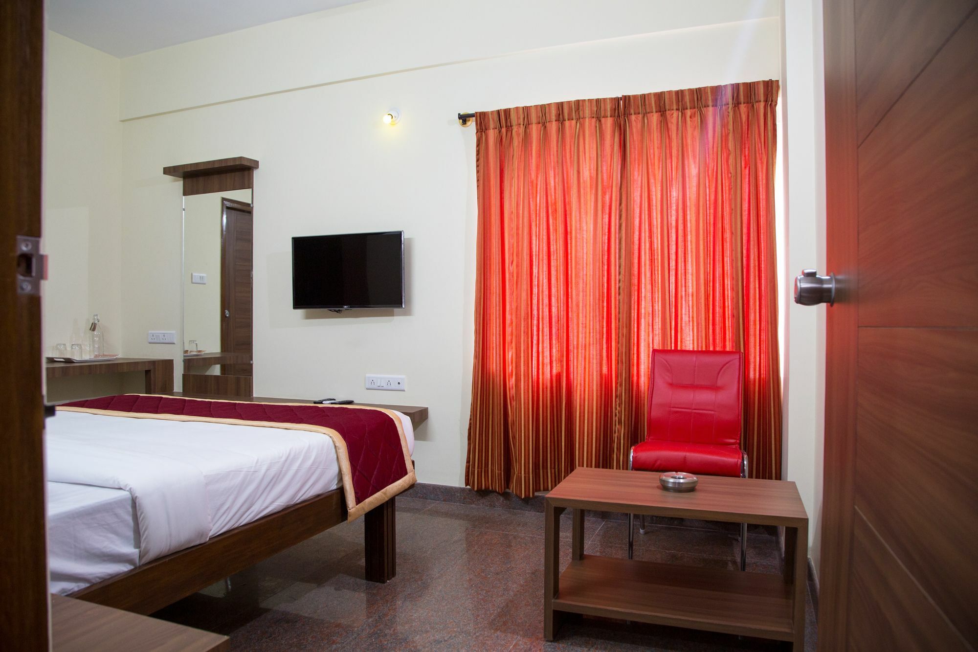 Hotel O Champion Comfort Near Hosahalli Metro Station 3*