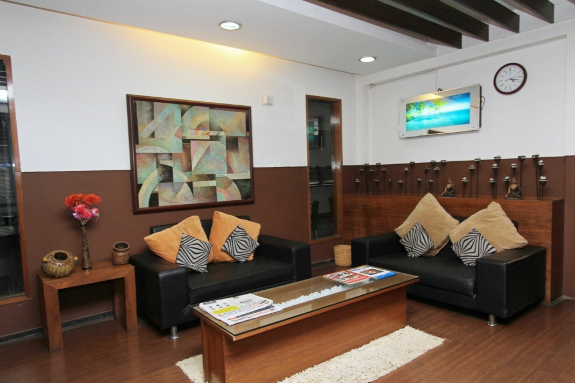 Capital O 3740 Golden Sands Hotel Bangalore