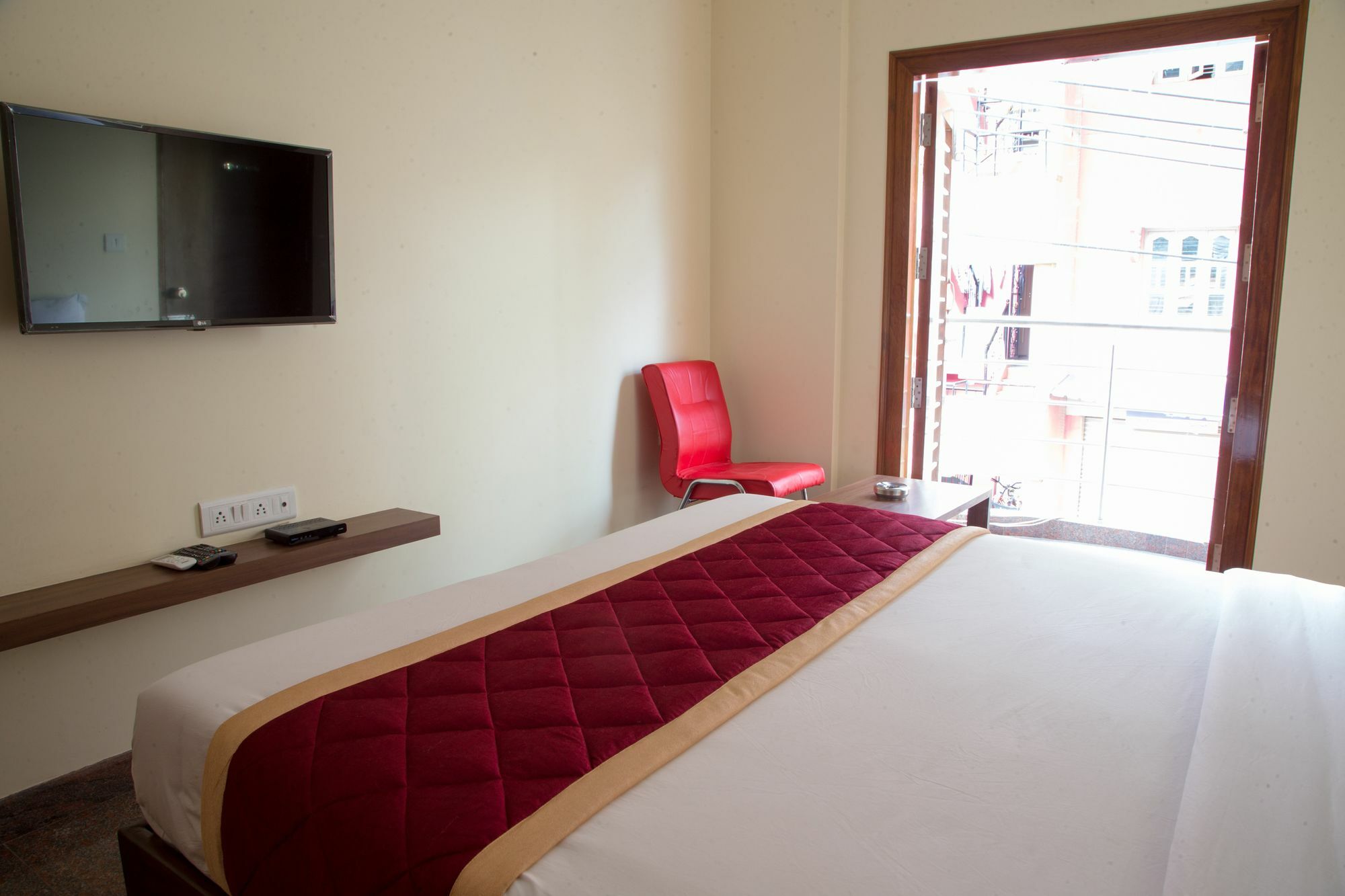 Hotel O Champion Comfort Near Hosahalli Metro Station Bangalore