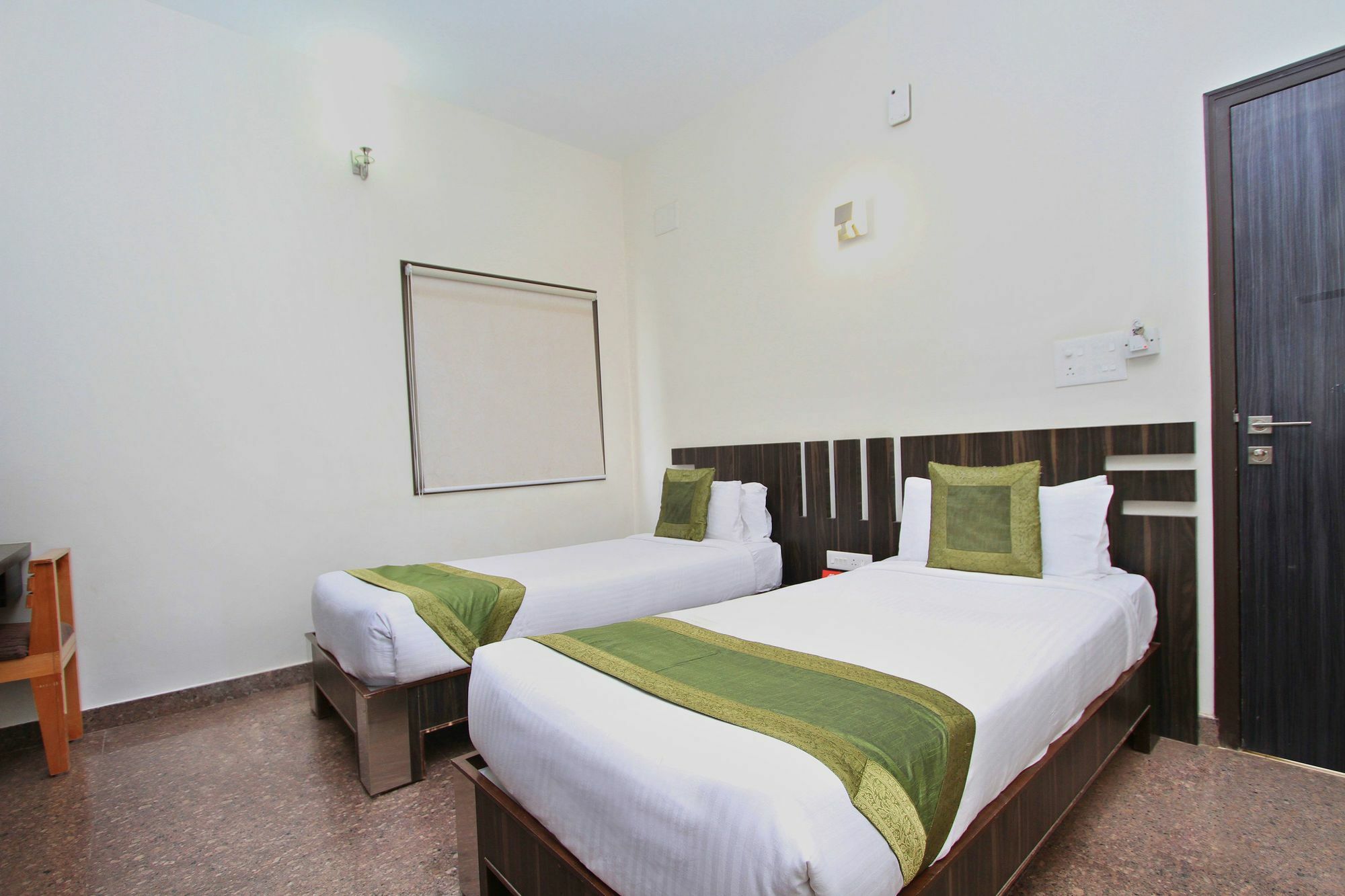 Ioliten Hotel