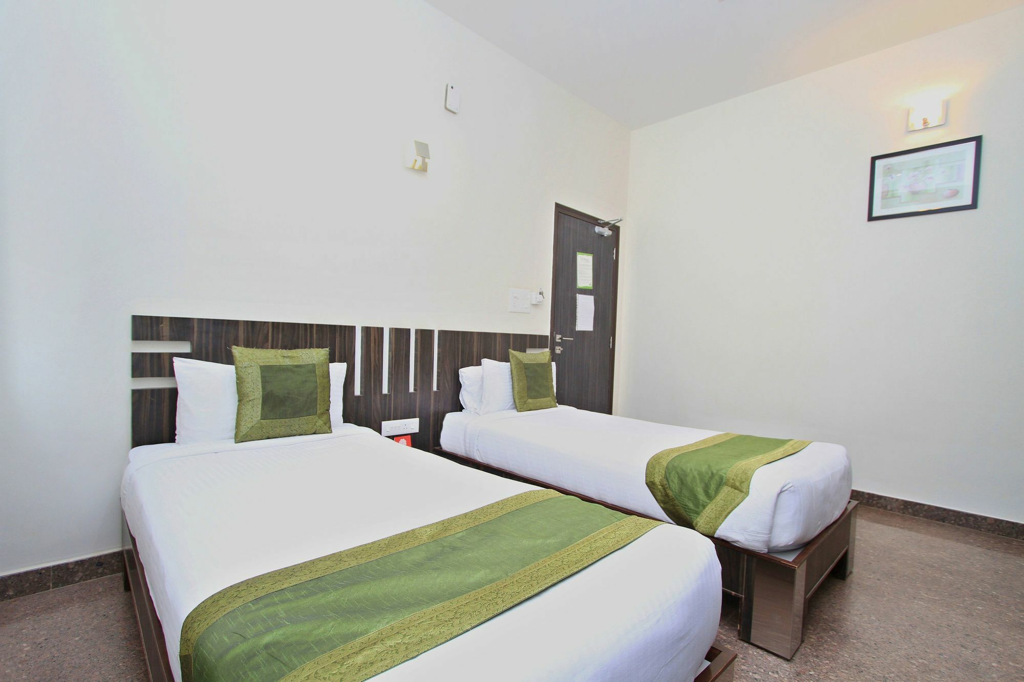 Hotel Ioliten Bangalore