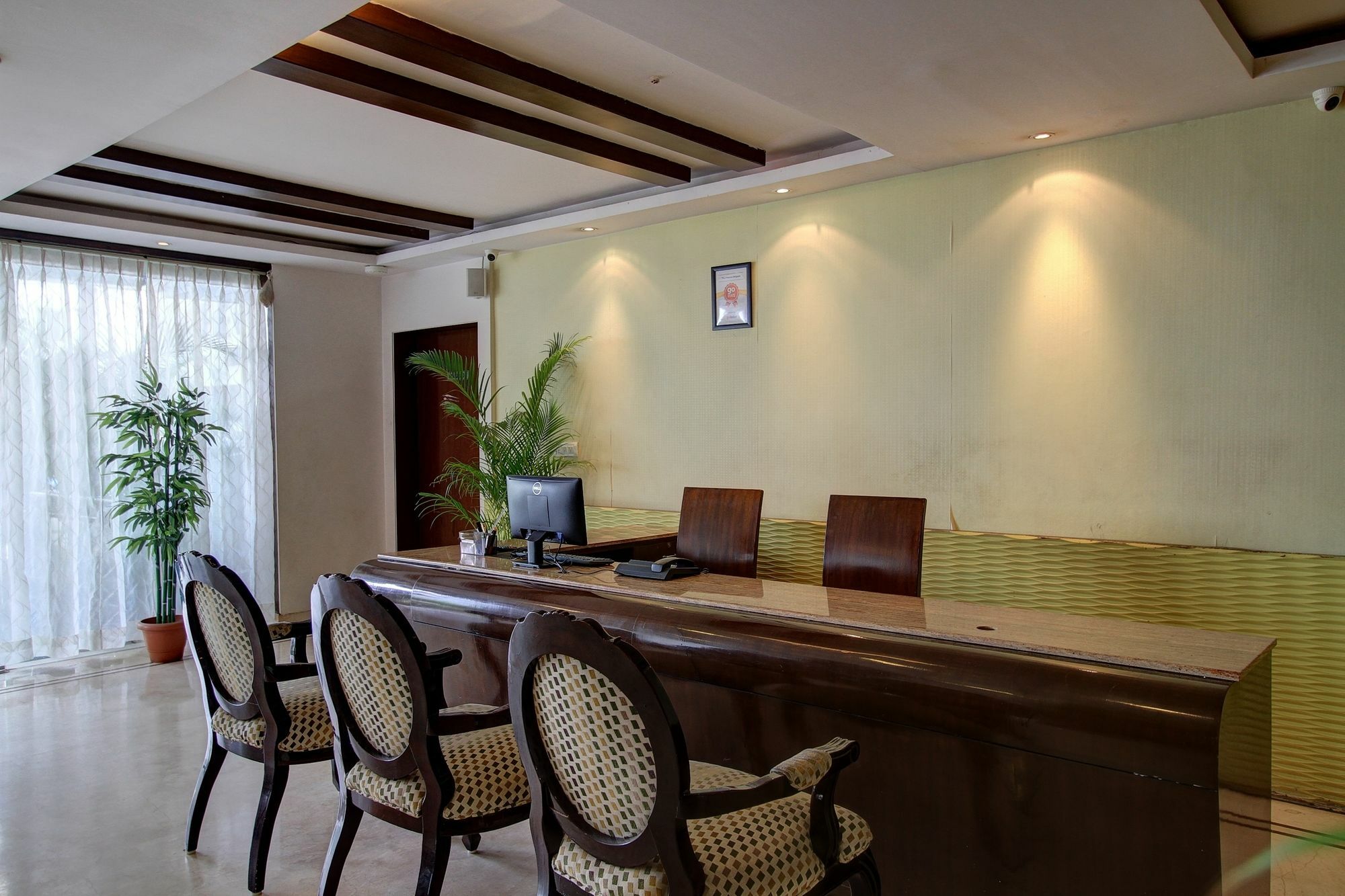 Hotel Capital O 12012 Chevron Brigade Bangalore