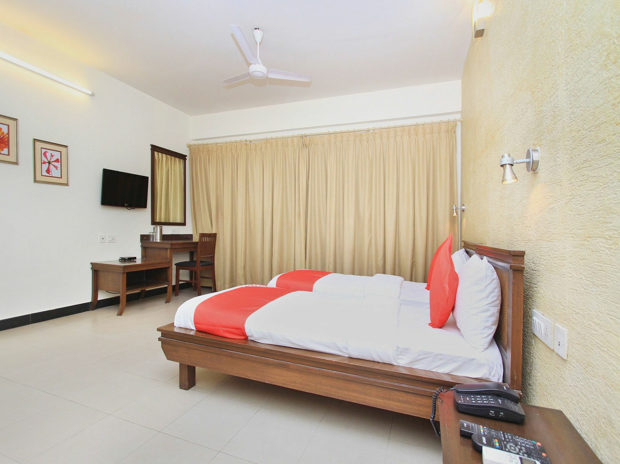 Hotel Oyo 345 Red Mount Aquilla