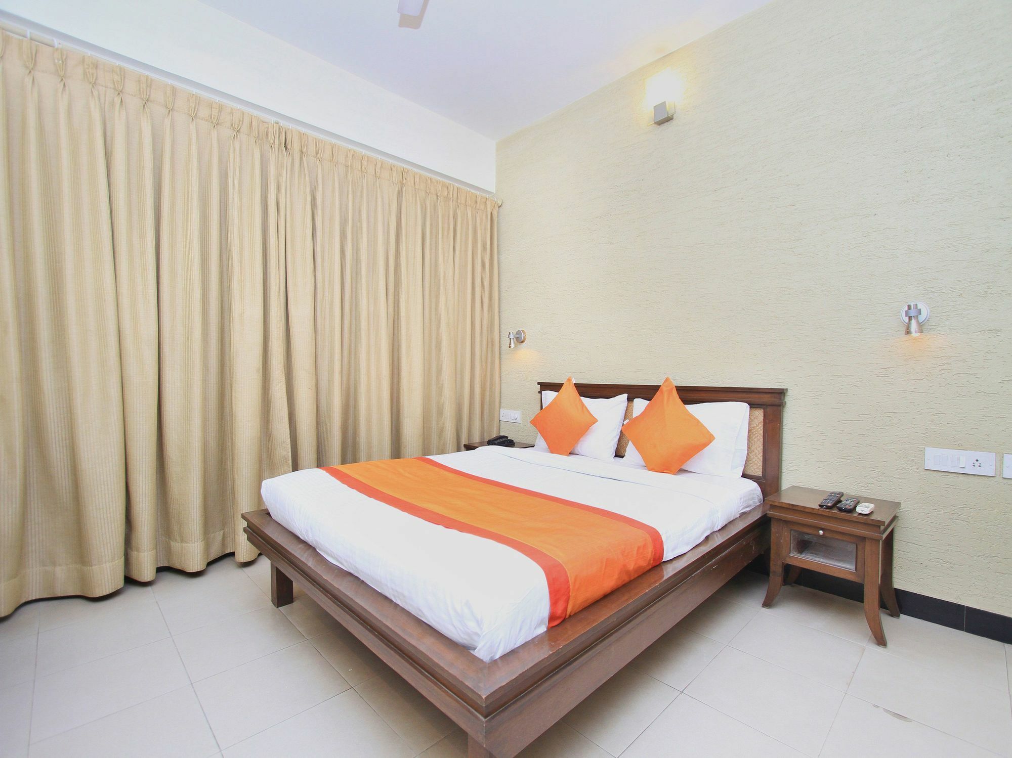 Hotel Oyo 345 Red Mount Aquilla Bangalore