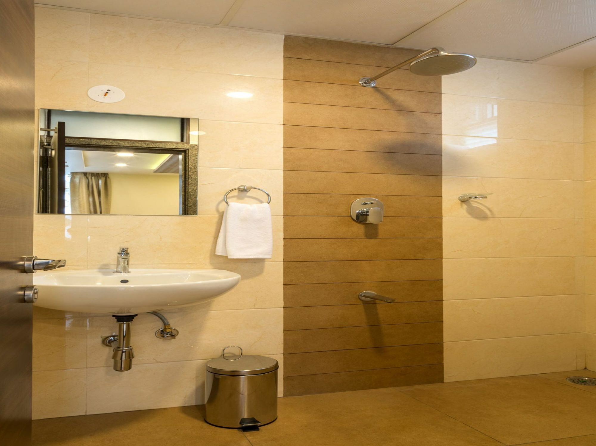 Hotel Oyo 9249 Jk Residency 2*
