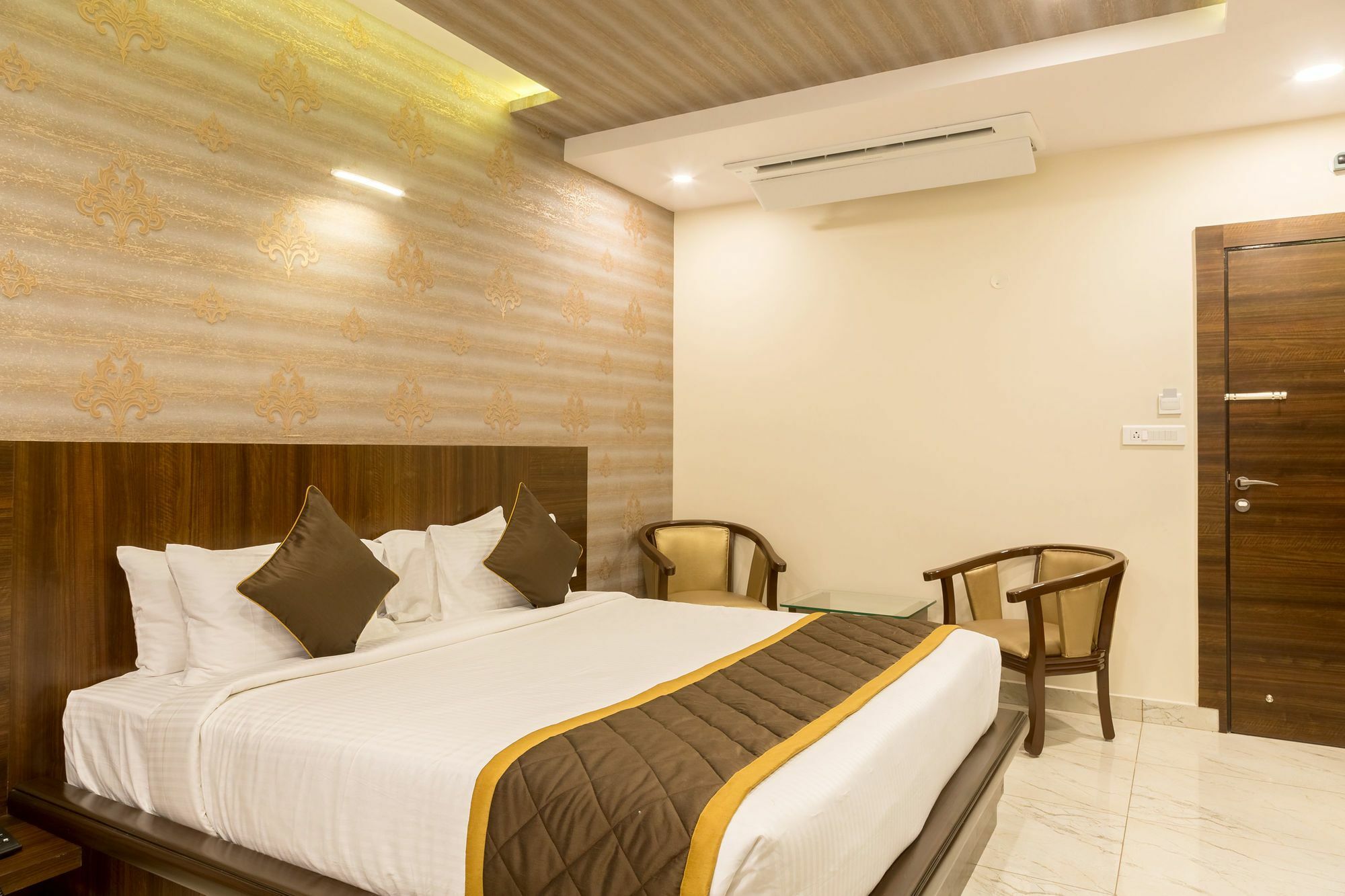 Oyo 9249 Jk Residency