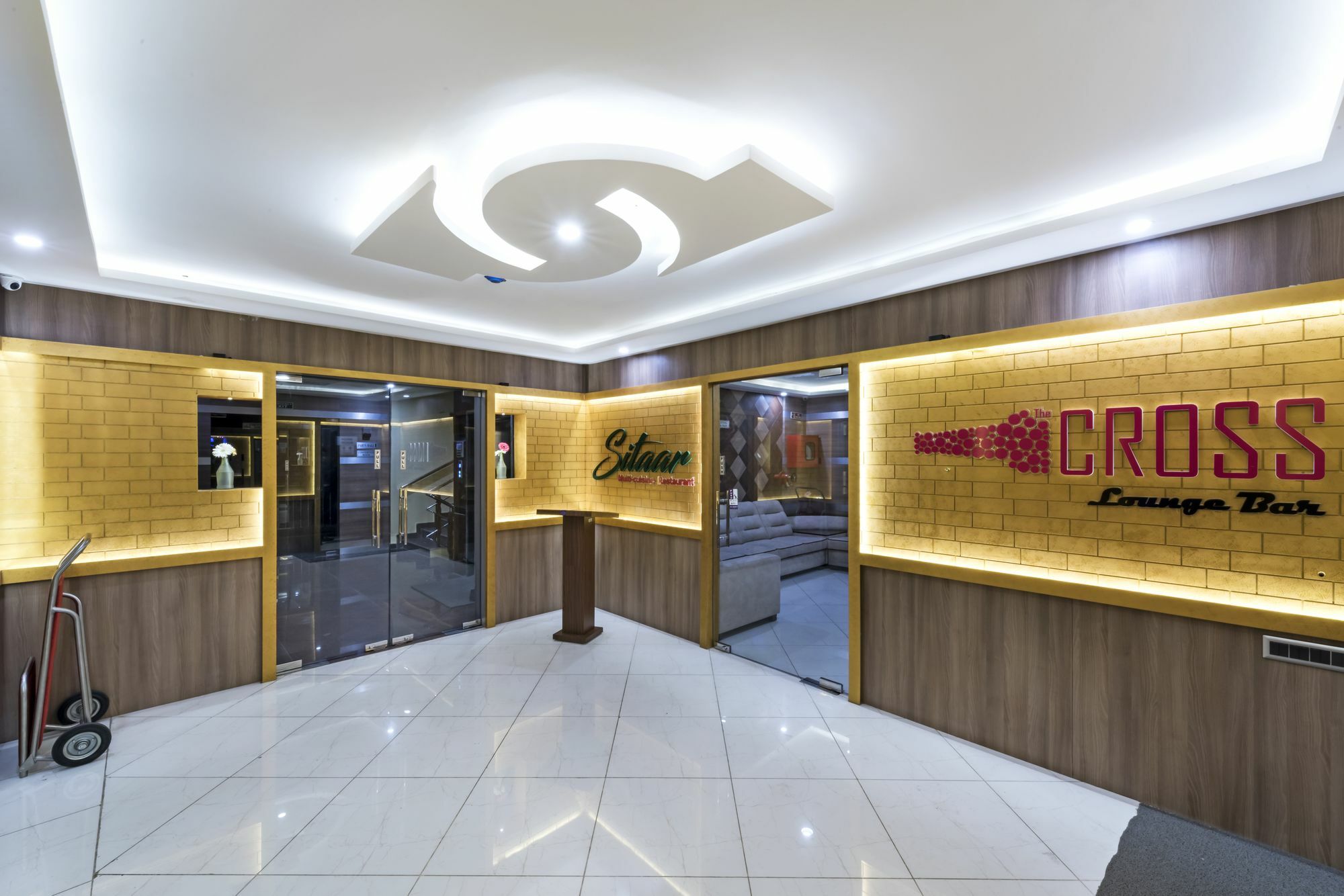 T S Royal Grand Hotel-bommasandra -hosur Road 3*