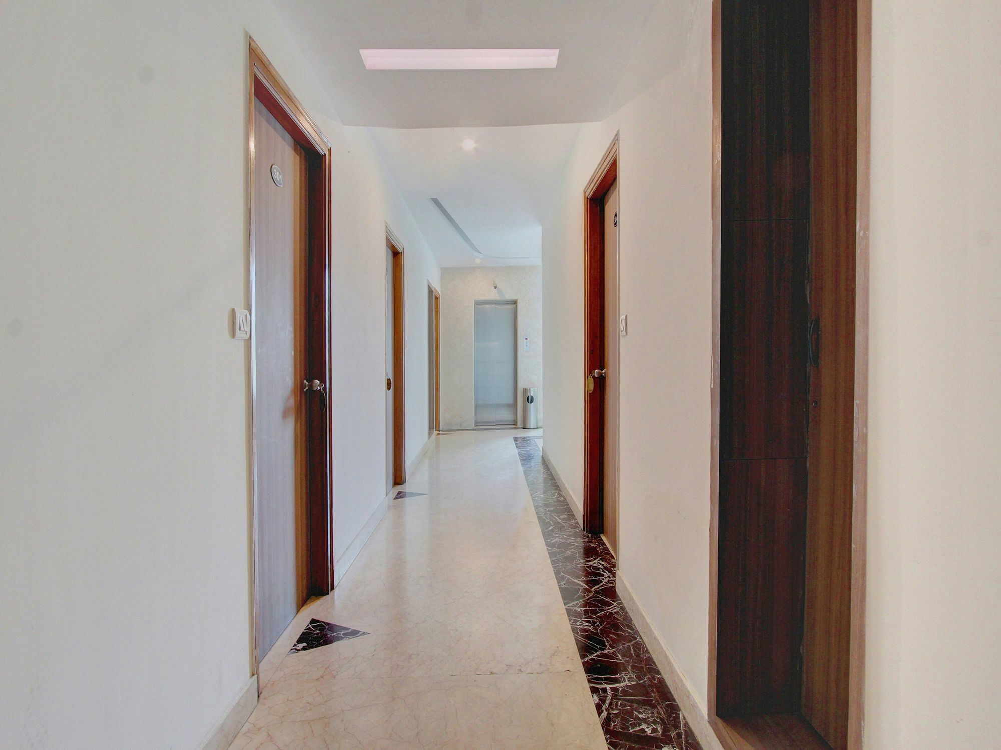 Oyo 14796 Hiland Hotel 2*