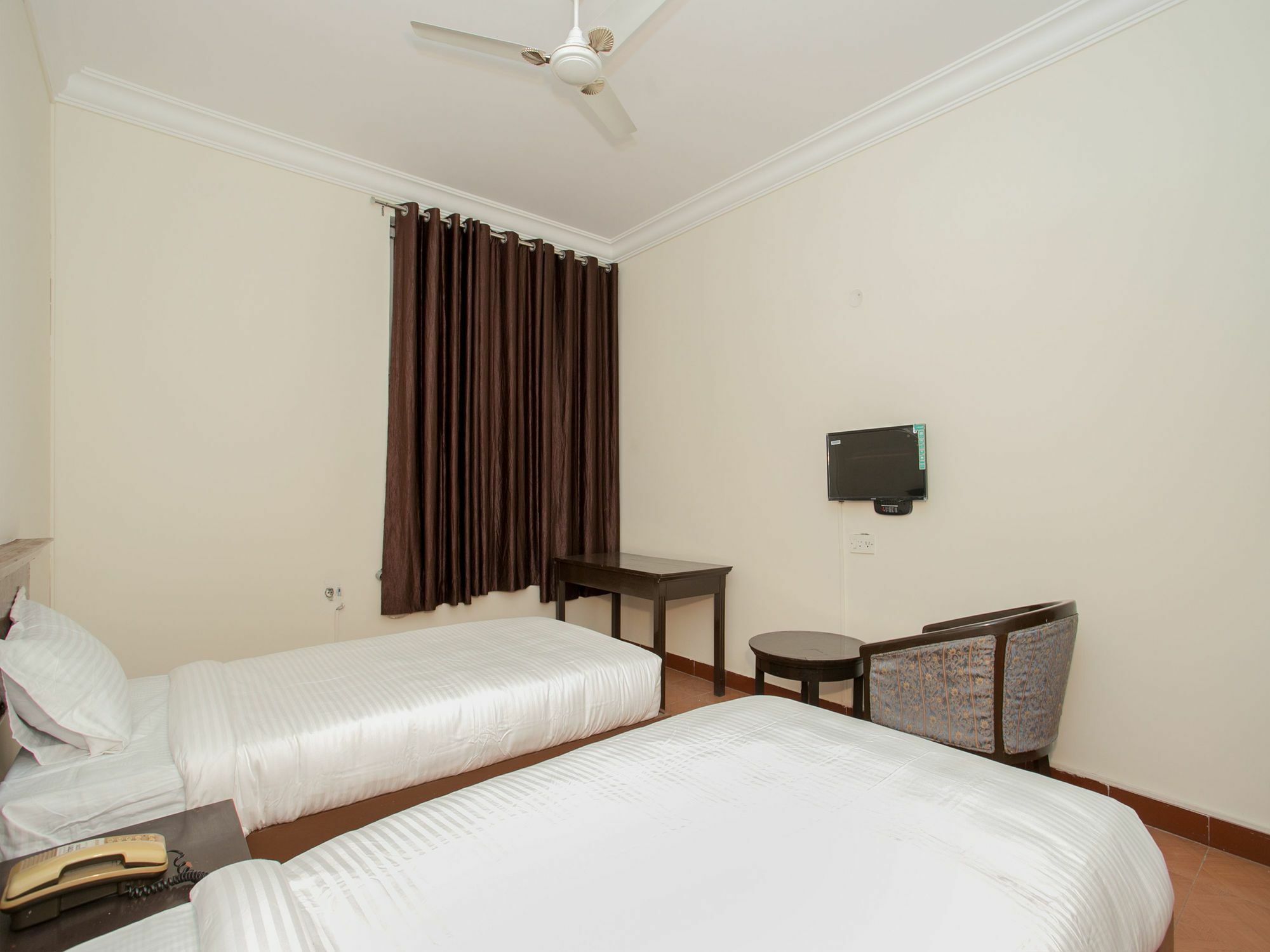 Hotel Golden Gates Bangalore