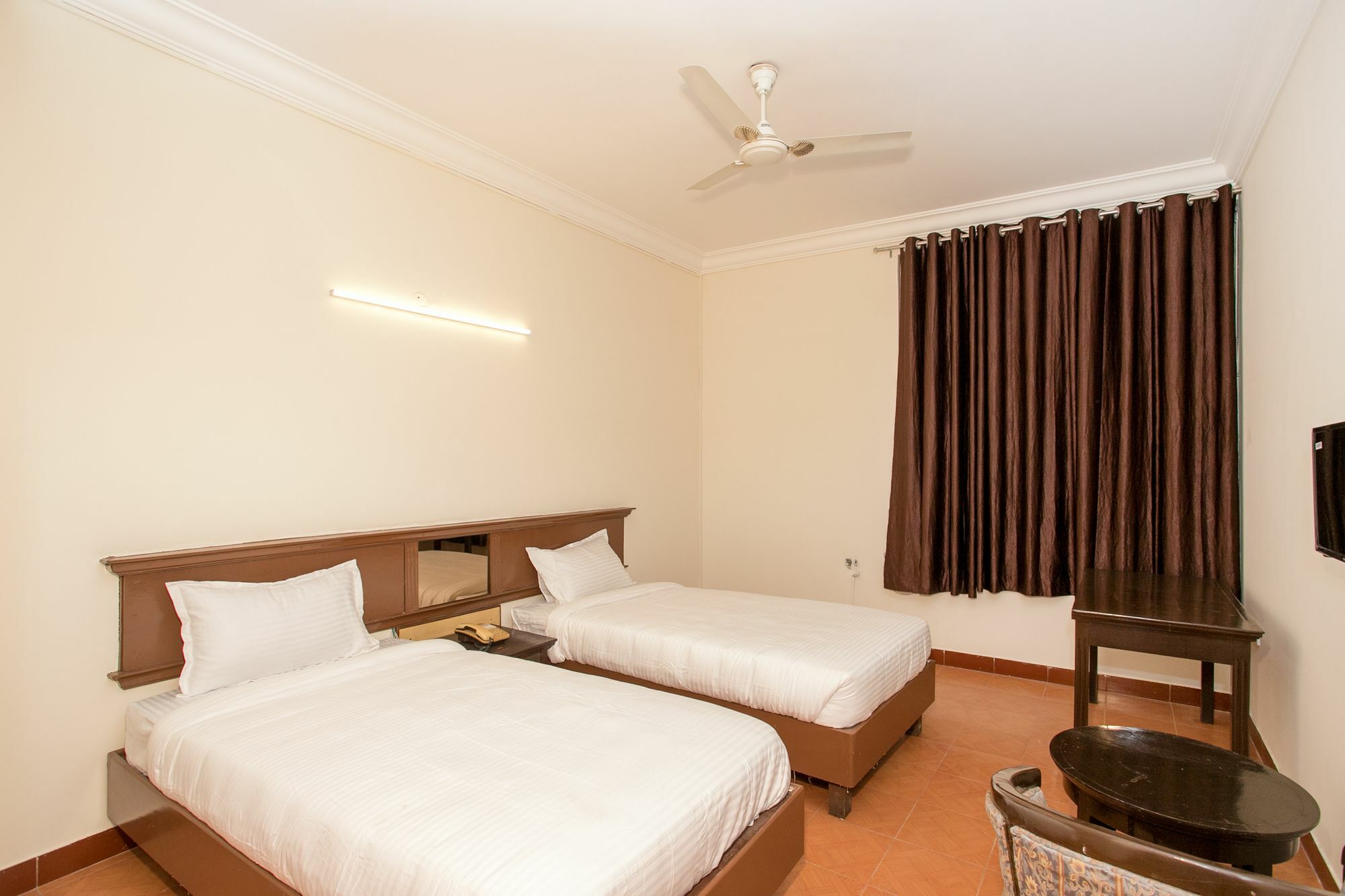 Hotel Golden Gates Bangalore