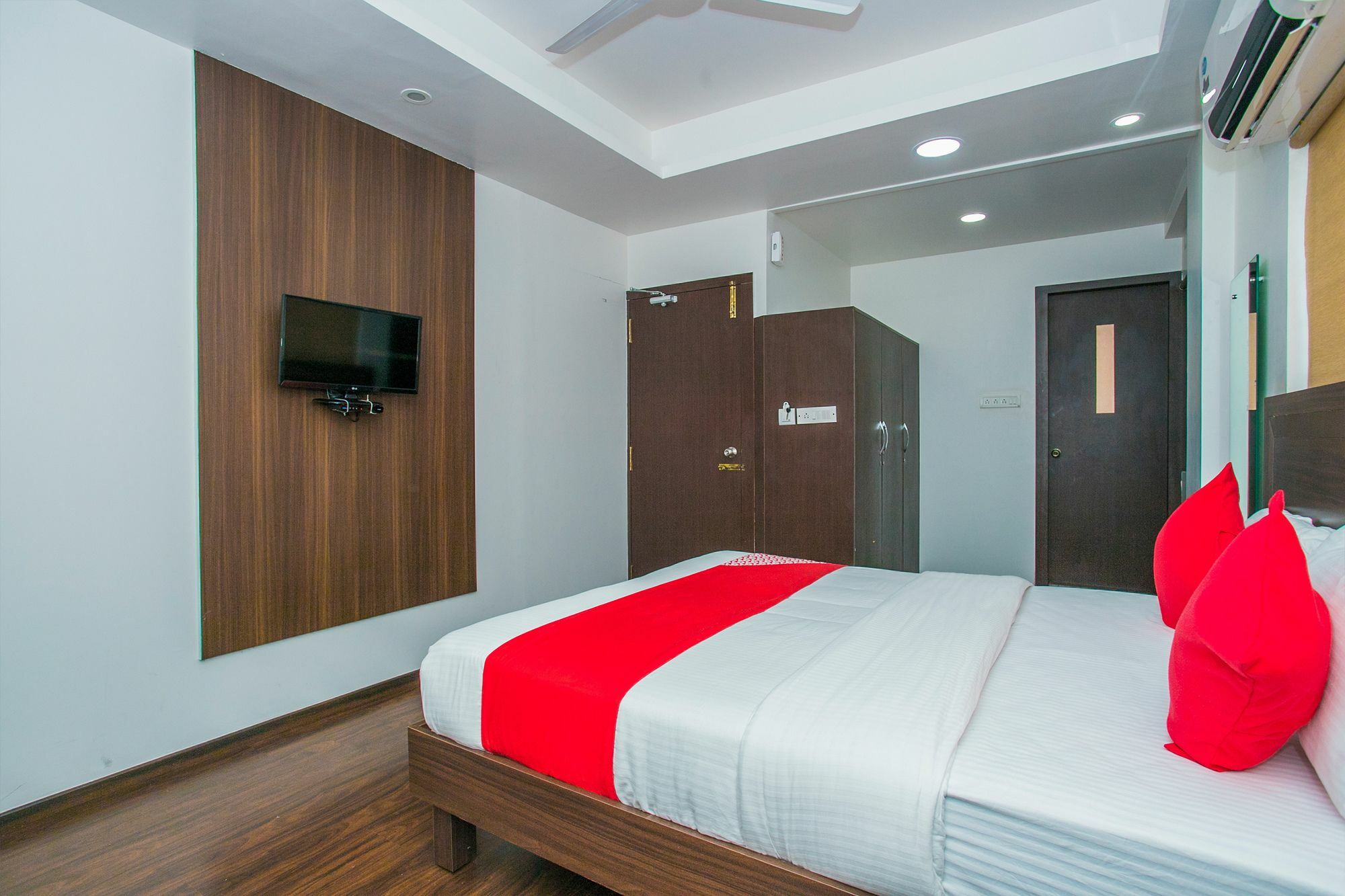 Flagship Malnad Residency Near Palace Hotel