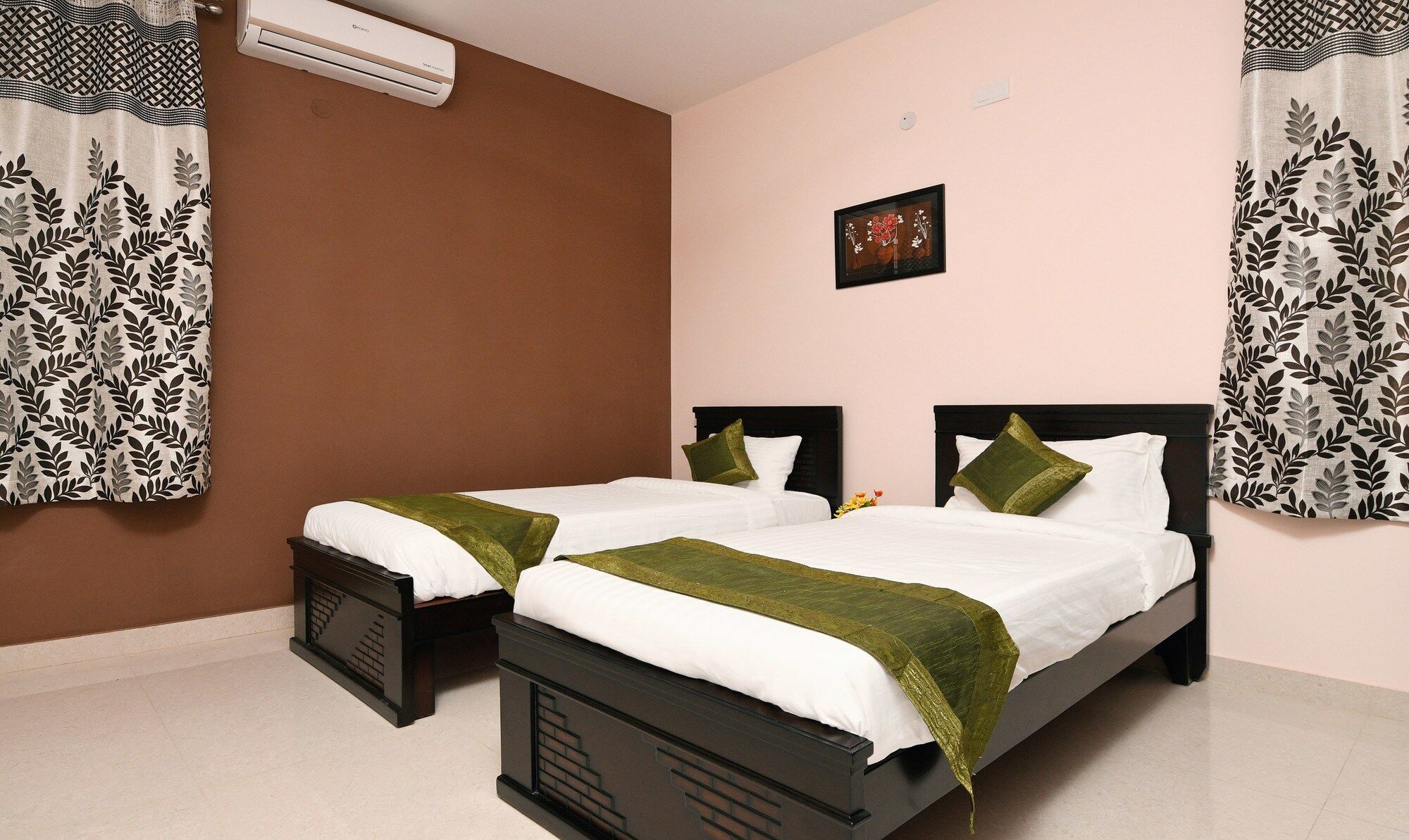 Itsy Shivaas Kuteera, 450m From Narayana Multi Speciality Hospital Bangalore