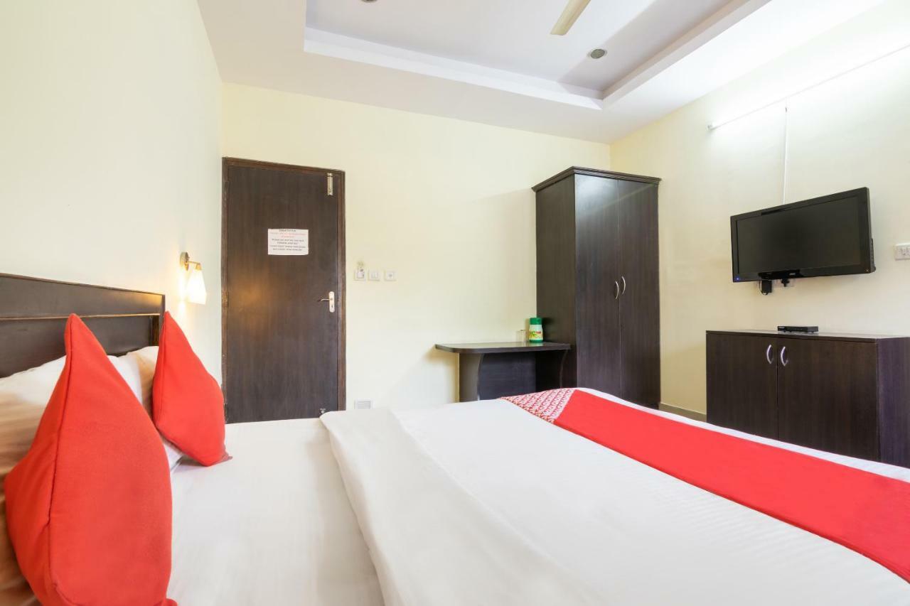 Hotel Oyo 345 Red Mount Aquilla