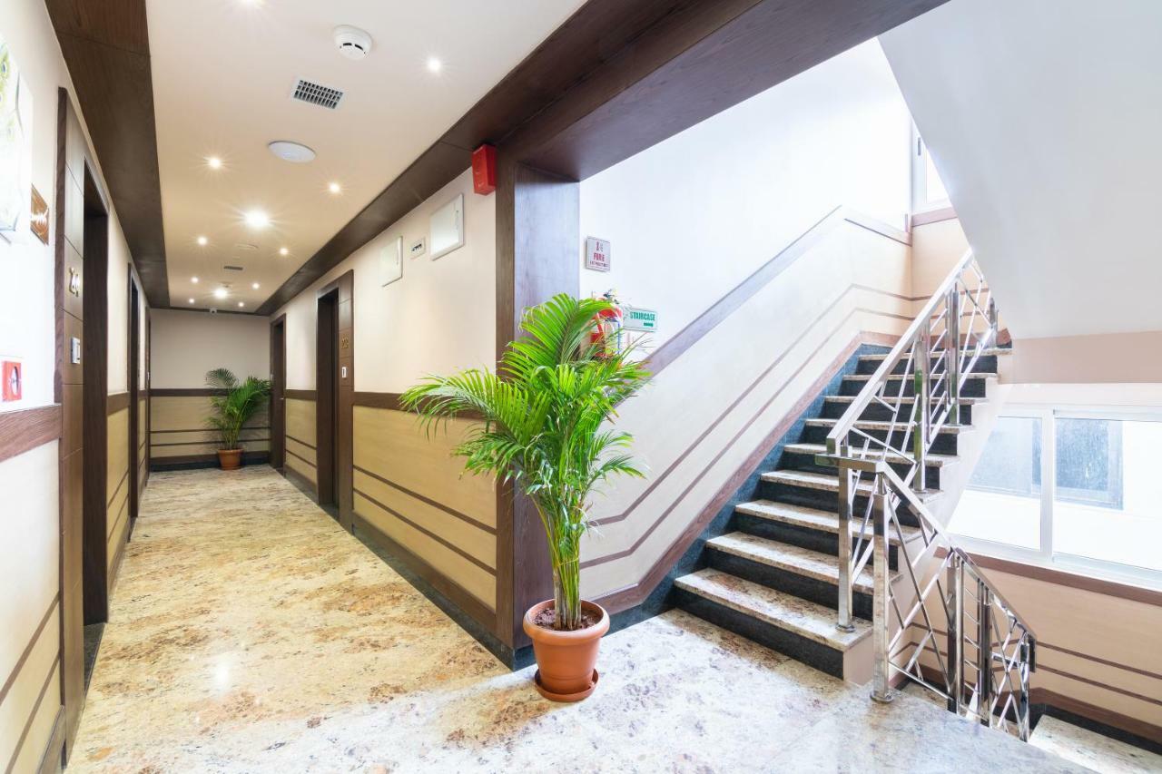 Capital O 19719 Aaccord Hotel 3*
