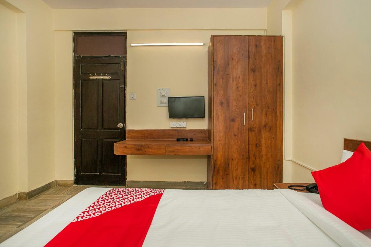 Oyo 26565 Rajatha Mahal Hotel 3*