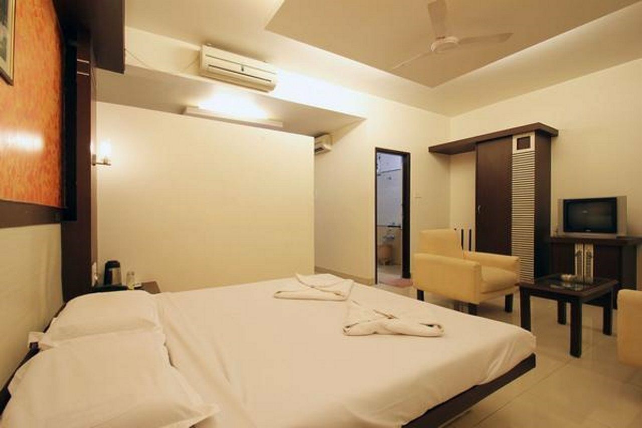 Golden Residency, Gandhi Nagar Hotel Bangalore
