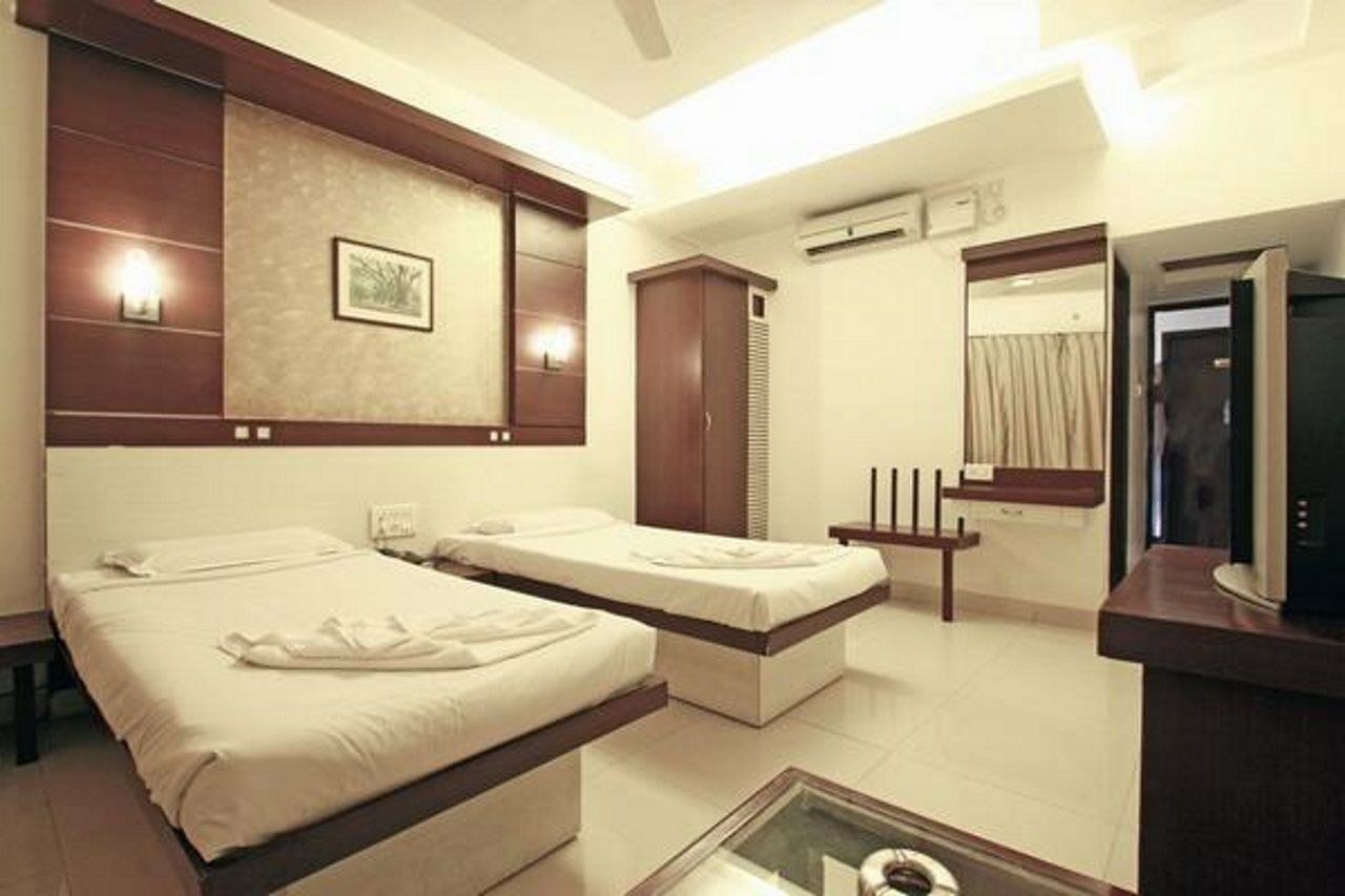 Golden Residency, Gandhi Nagar 2*