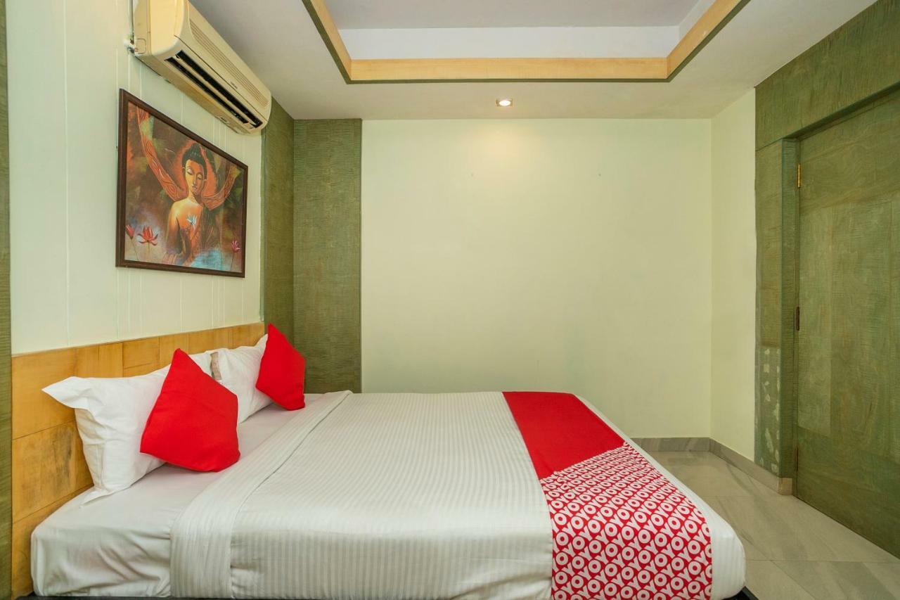 Hotel Capital O 3246 The Bouvice