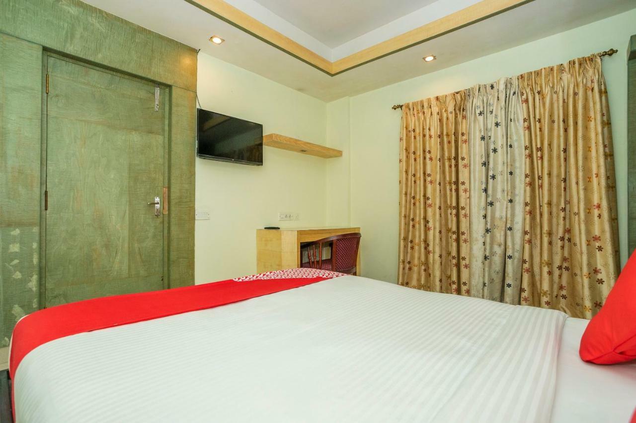 Capital O 3246 The Bouvice 3*