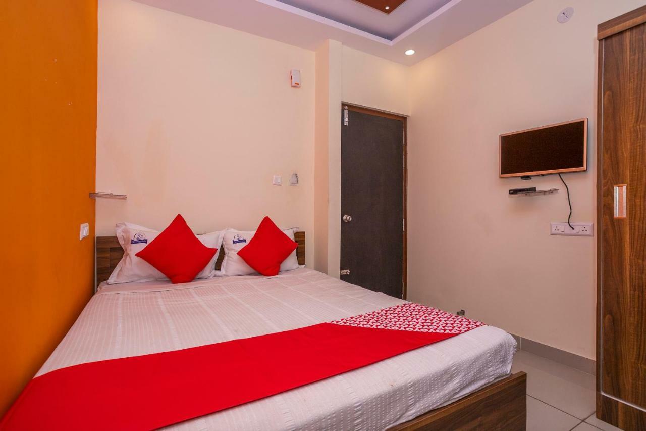 Oyo 38753 Shri Krishna Nandagokula Hotel 3*