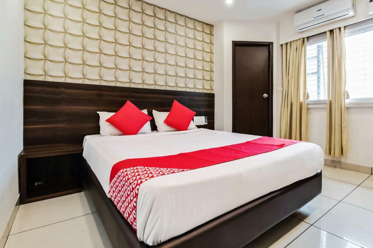 Oyo 30525 Dwarka Grand Bangalore