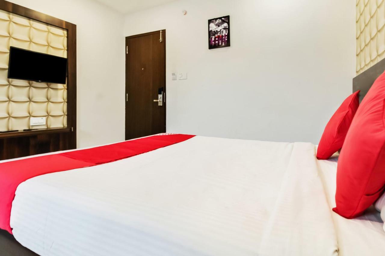 Oyo 30525 Dwarka Grand Hotel Bangalore
