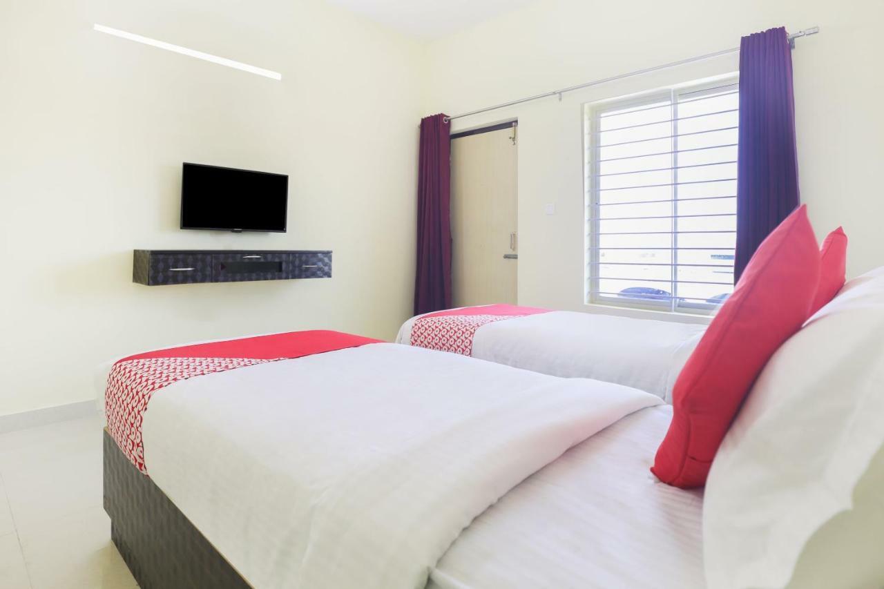 Oyo 33451 Ace Hotel