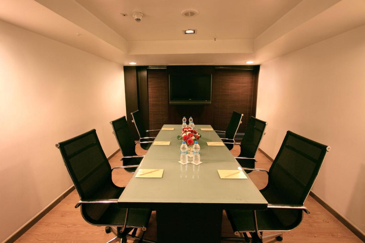 Hotel Iris The Business 4*