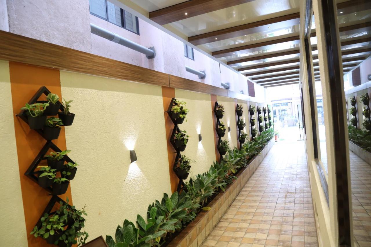 Hotel Dr Rajkumar International 3*
