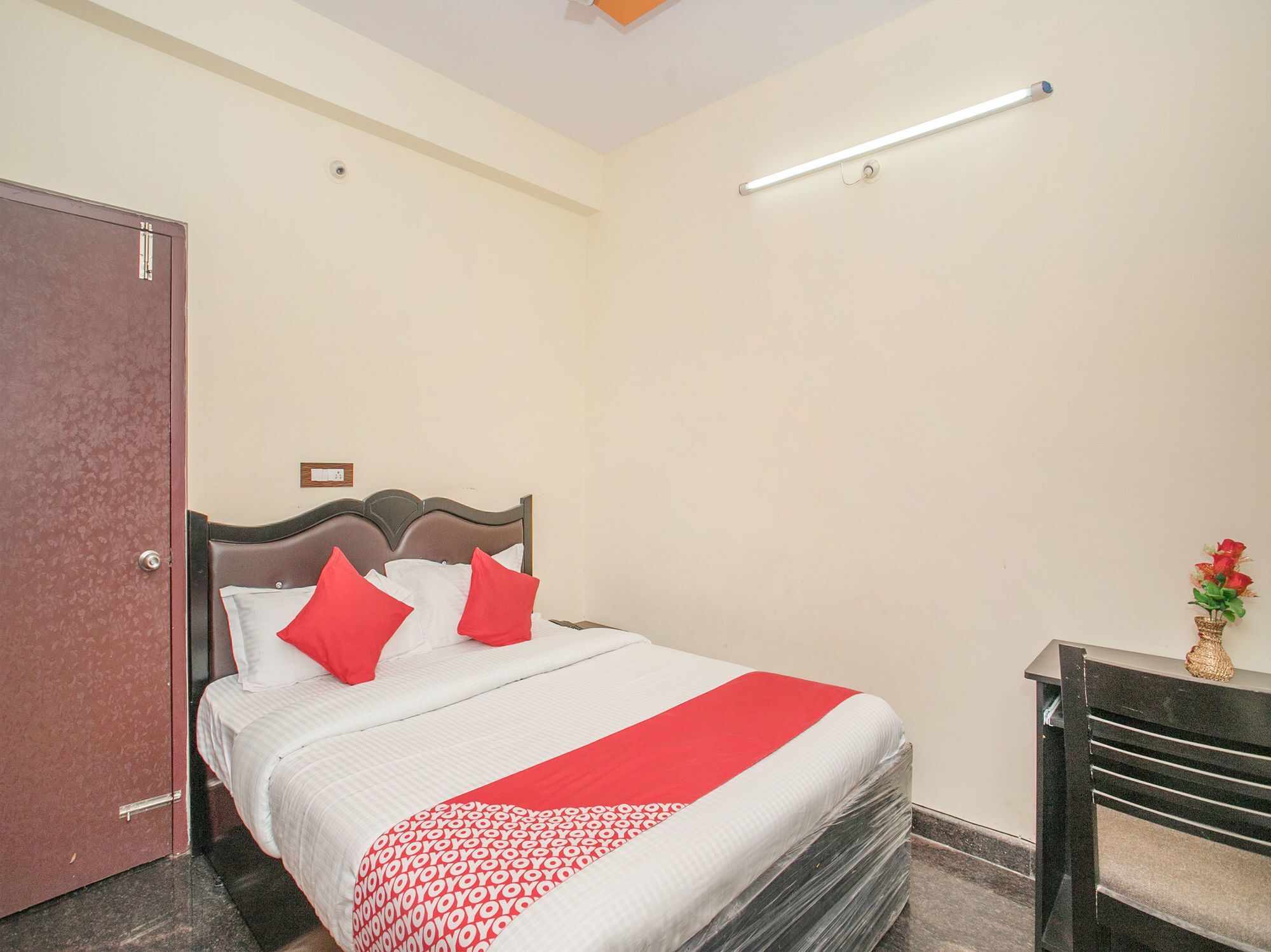 Oyo 15482 Delite Apartamento