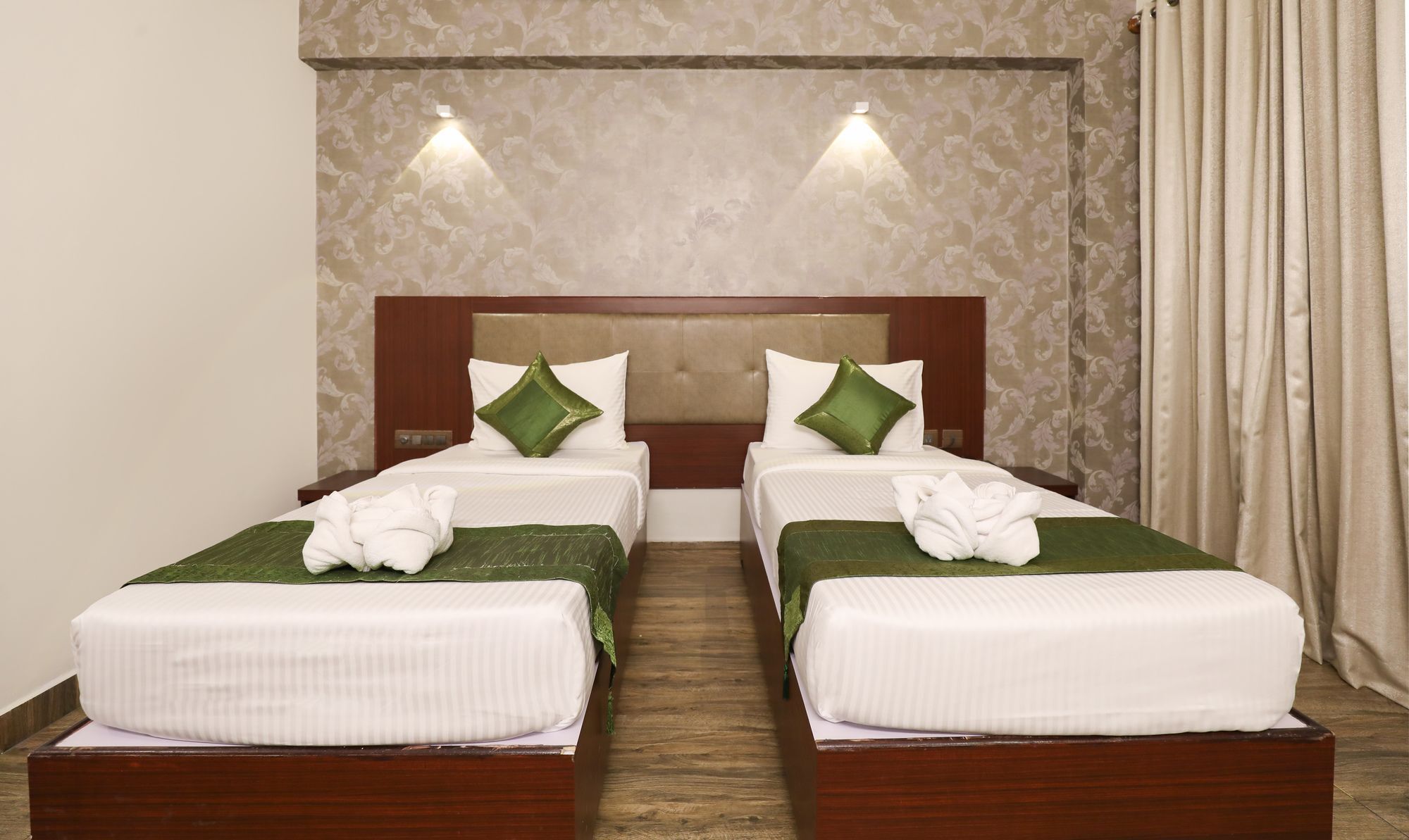 Hotel Treebo Paul's 3*
