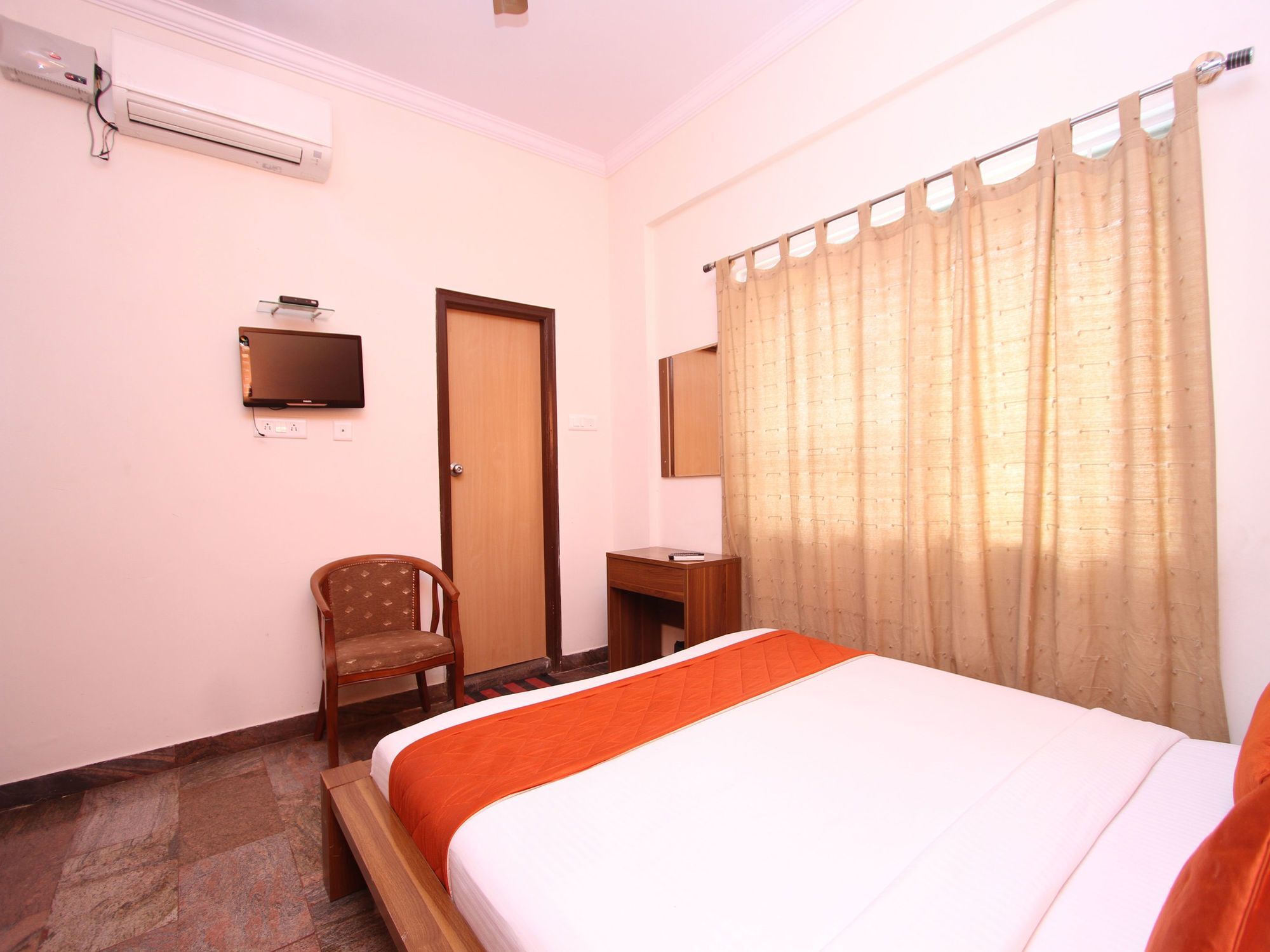 Hotel Super Collection O Goyal Residency