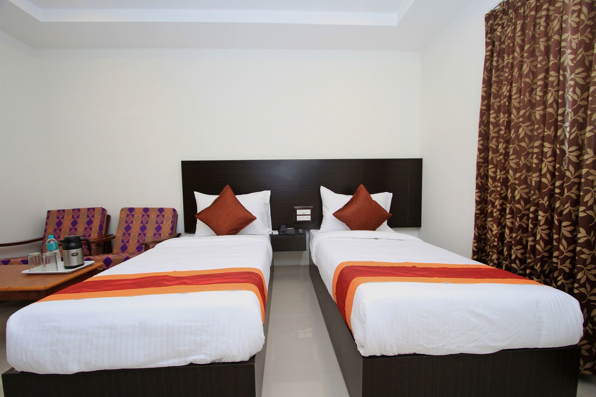 Oyo 4733 Champion Residency 3*