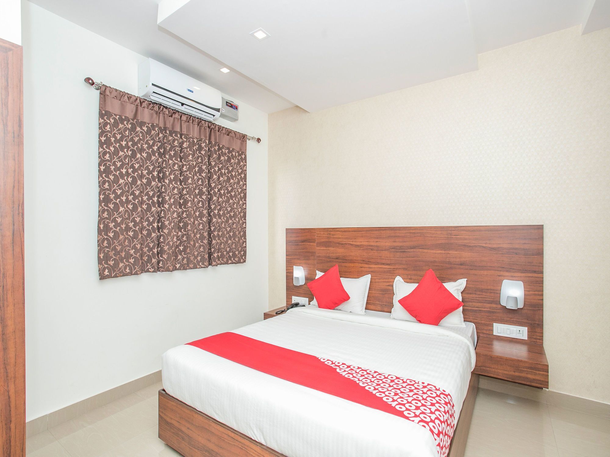 Hotel Oyo 15865 Passport
