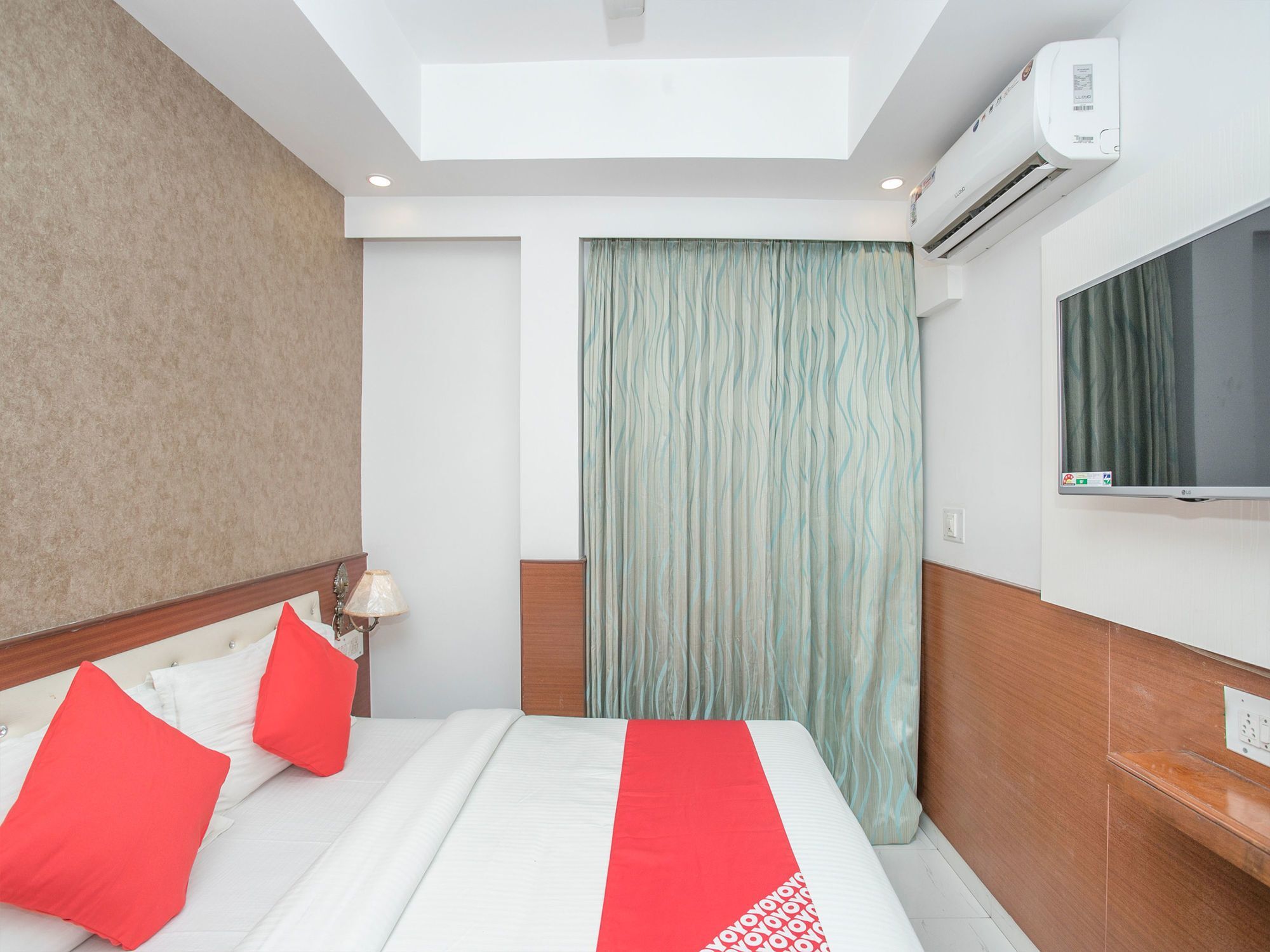 Hotel Oyo 13786 Rekha Residency