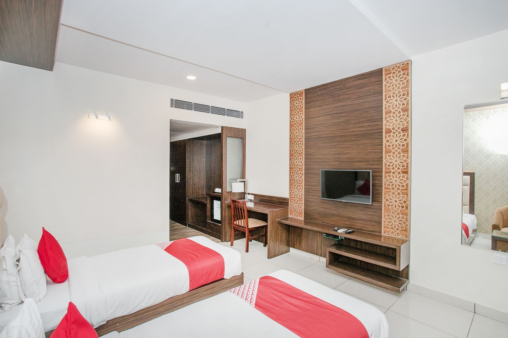 West Hotel 3*