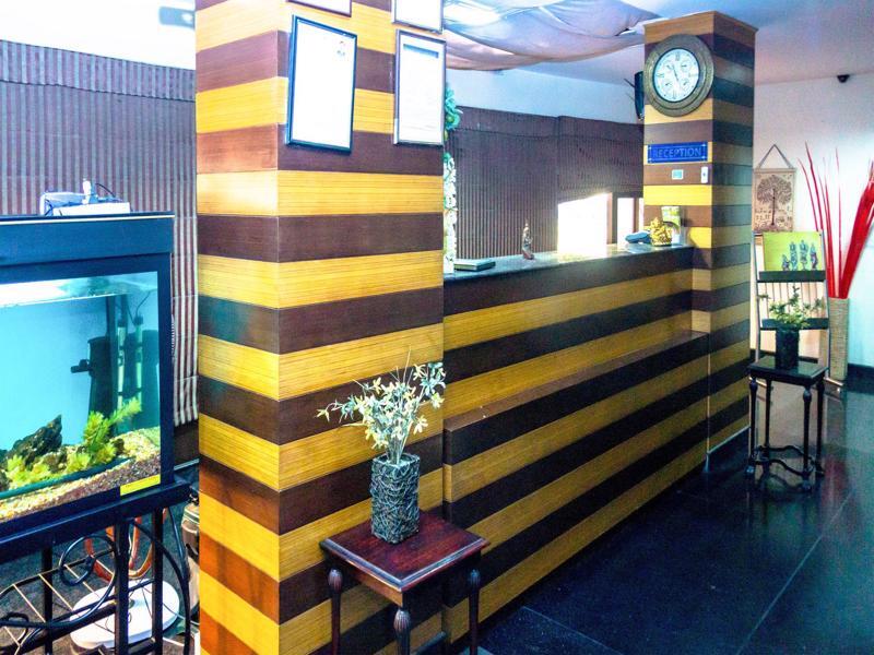 Oyo 5867 Near Sarjapur Outer Ring Road Hotel