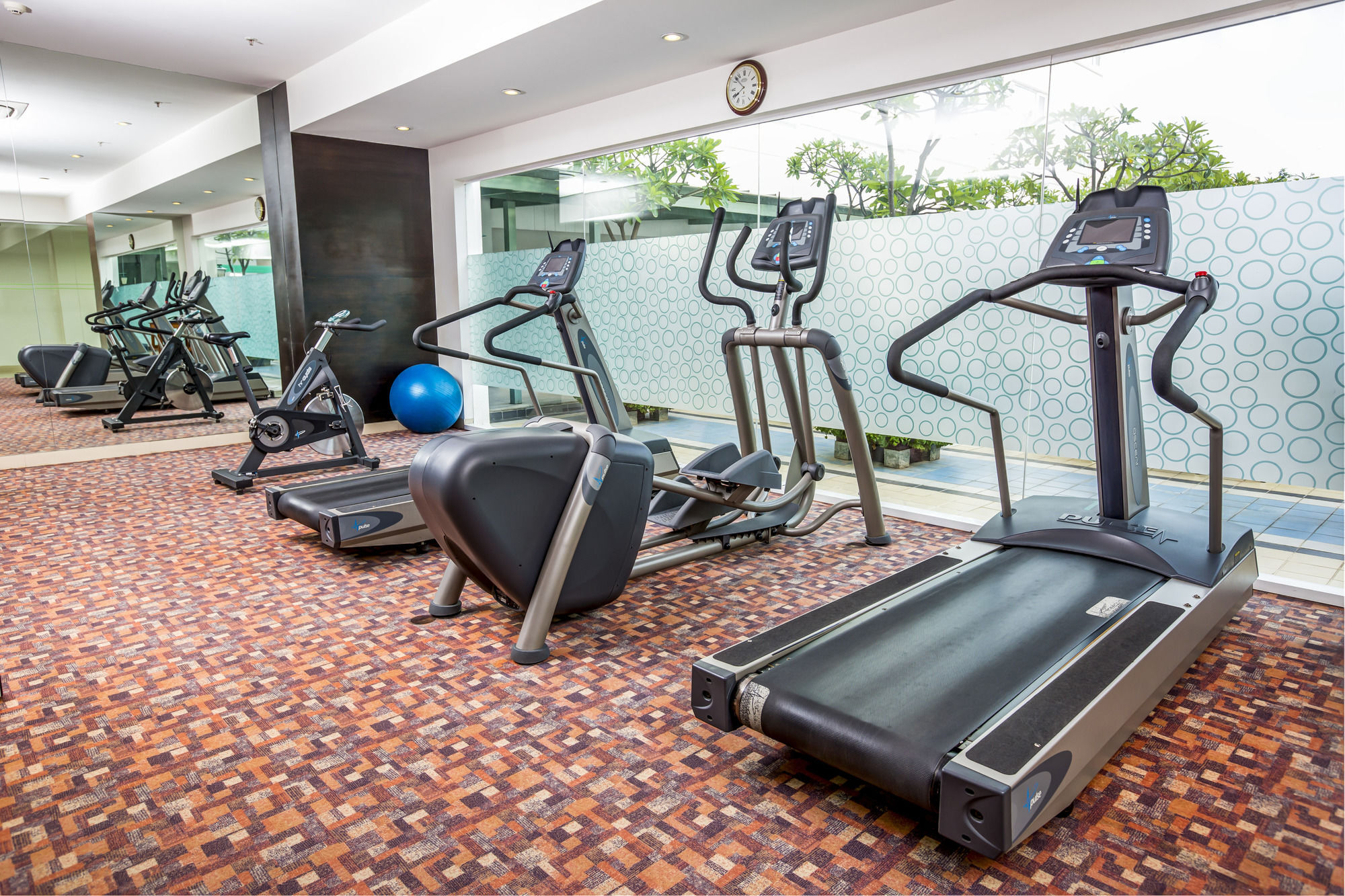 Radha Regent Electronic 4* Bangalore