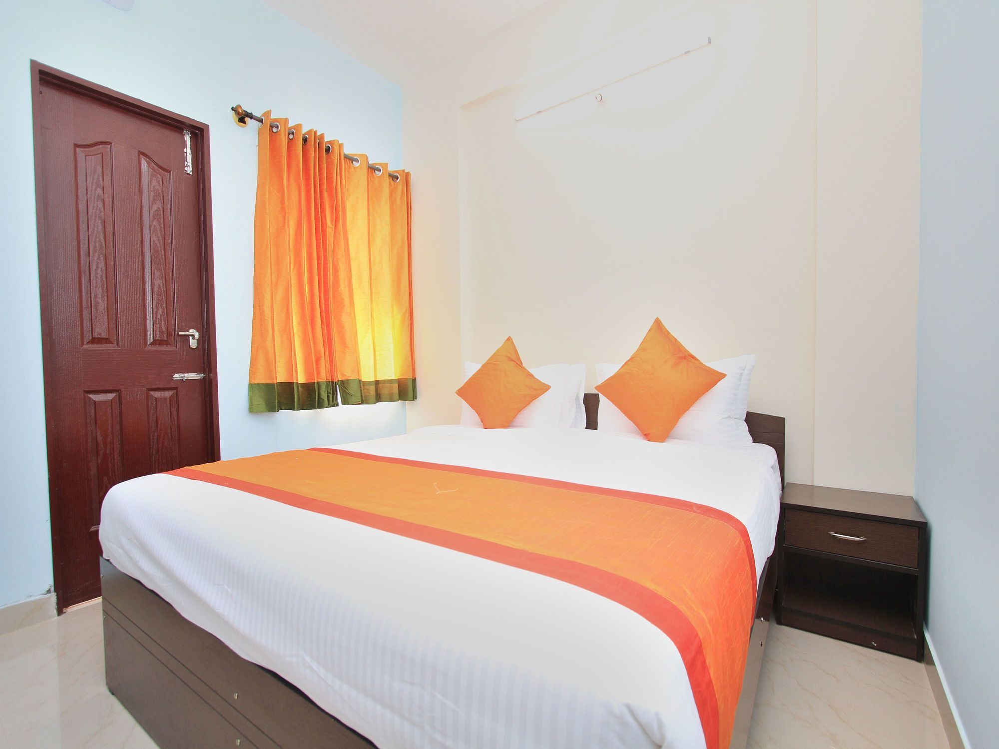 Oyo 11058 Shelton Manayata Bangalore