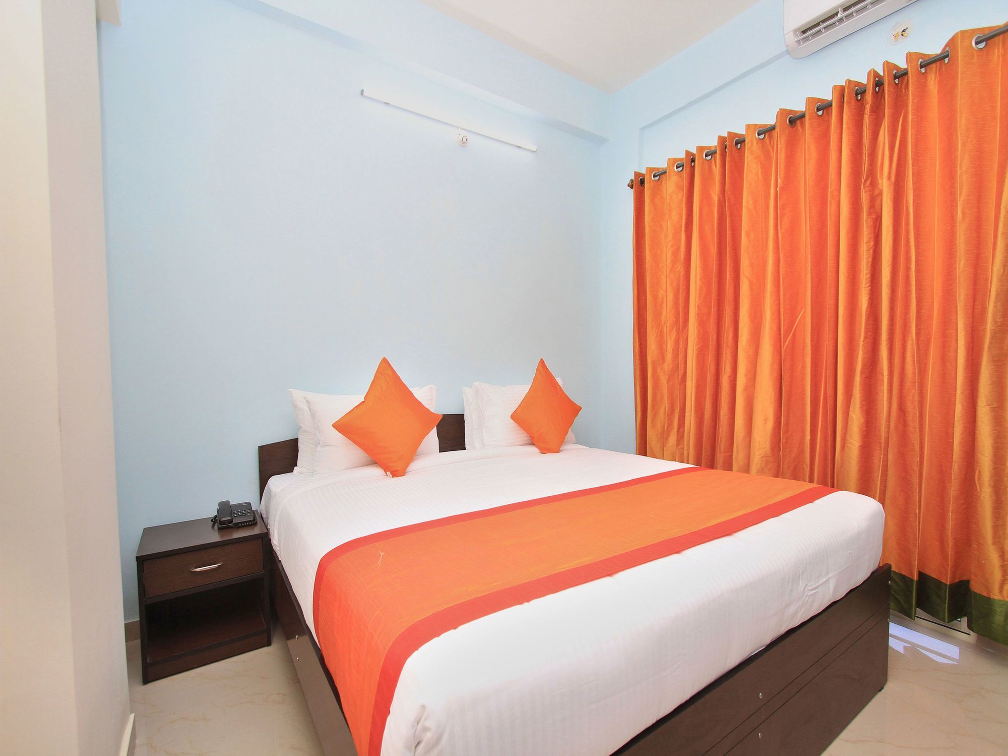 Oyo 11058 Shelton Manayata Hotel 3*