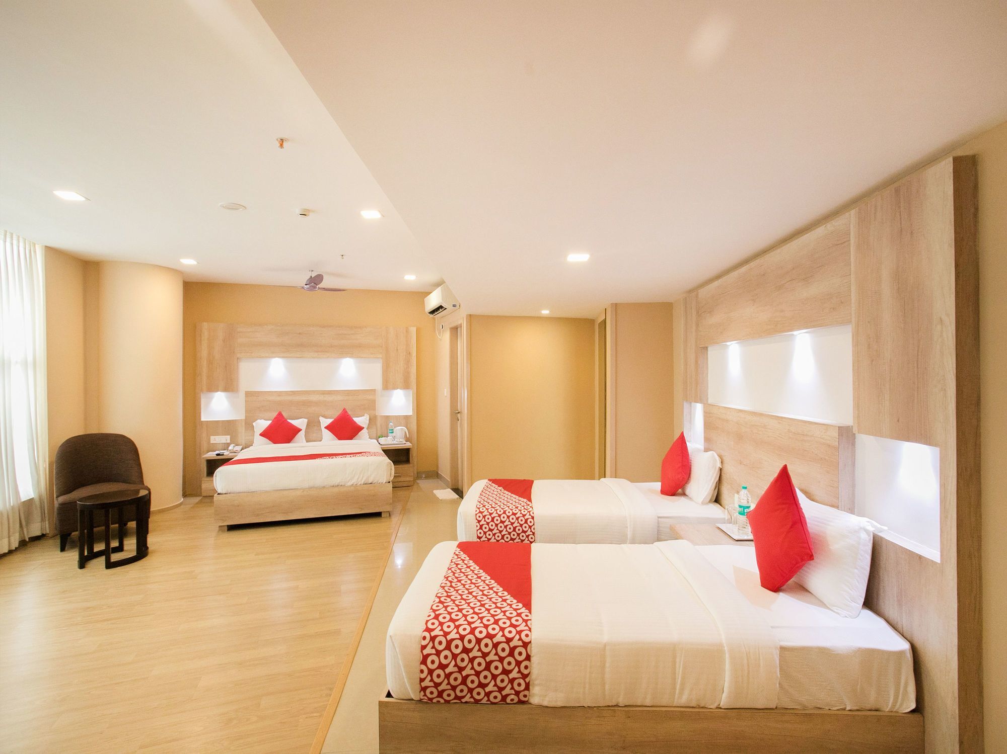 Capital O 15775 Supreme Boutique Hotel 3*