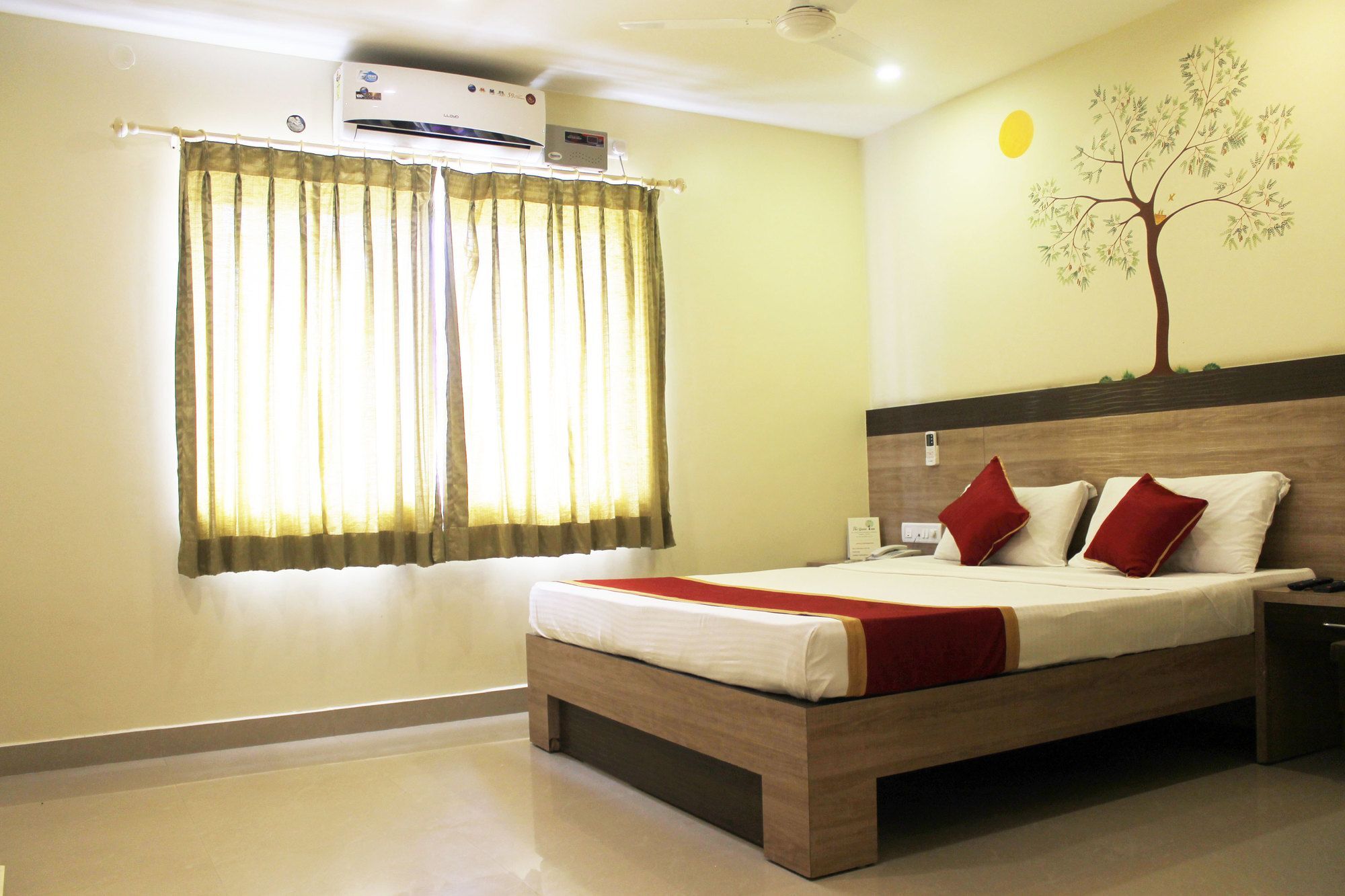 Hotel Trees 3*