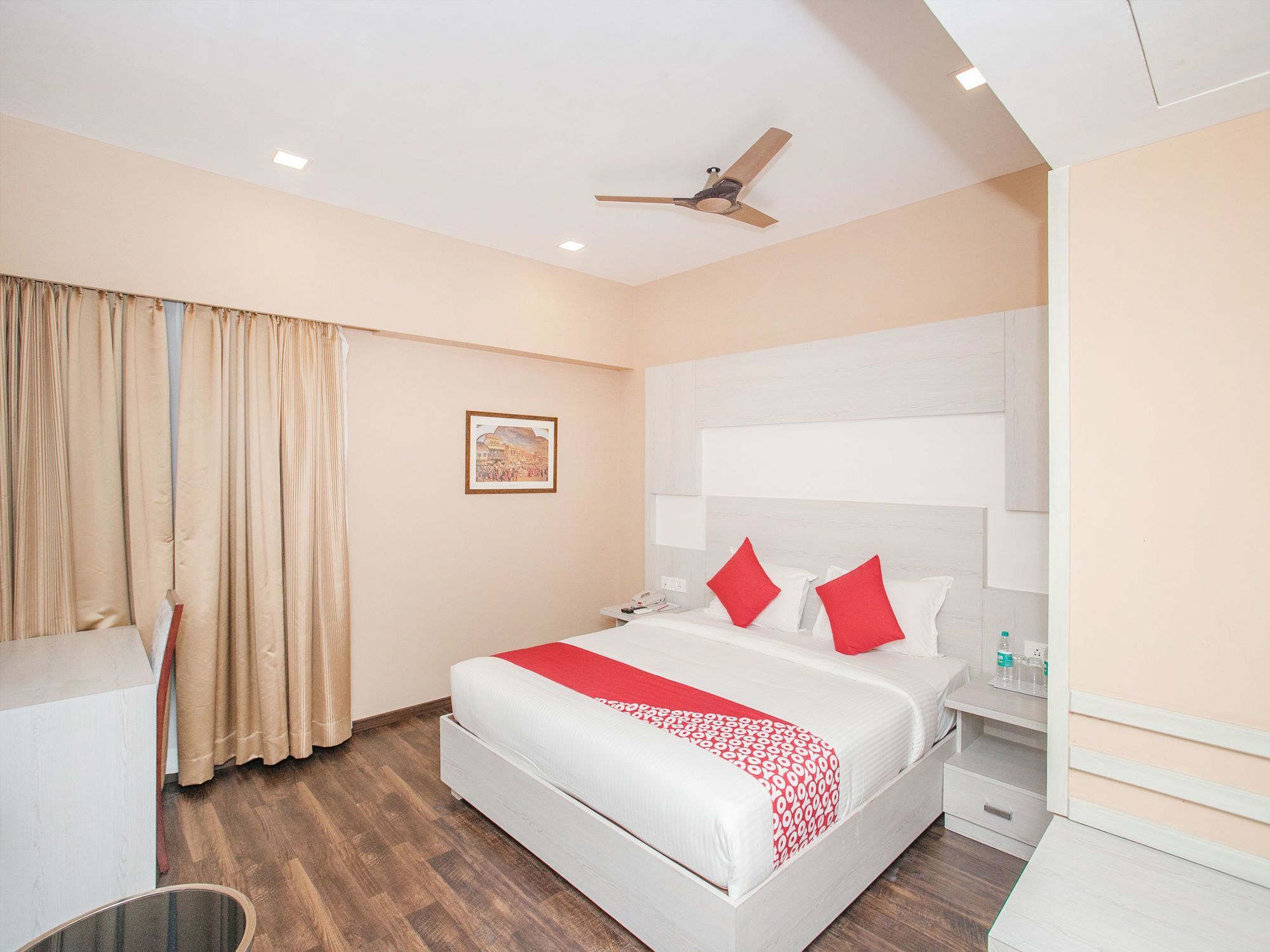 Hotel Capital O 15775 Supreme Boutique Bangalore