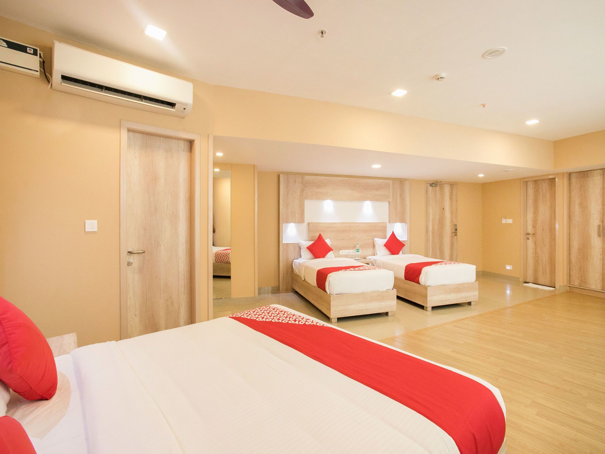 Hotel Capital O 15775 Supreme Boutique 3*