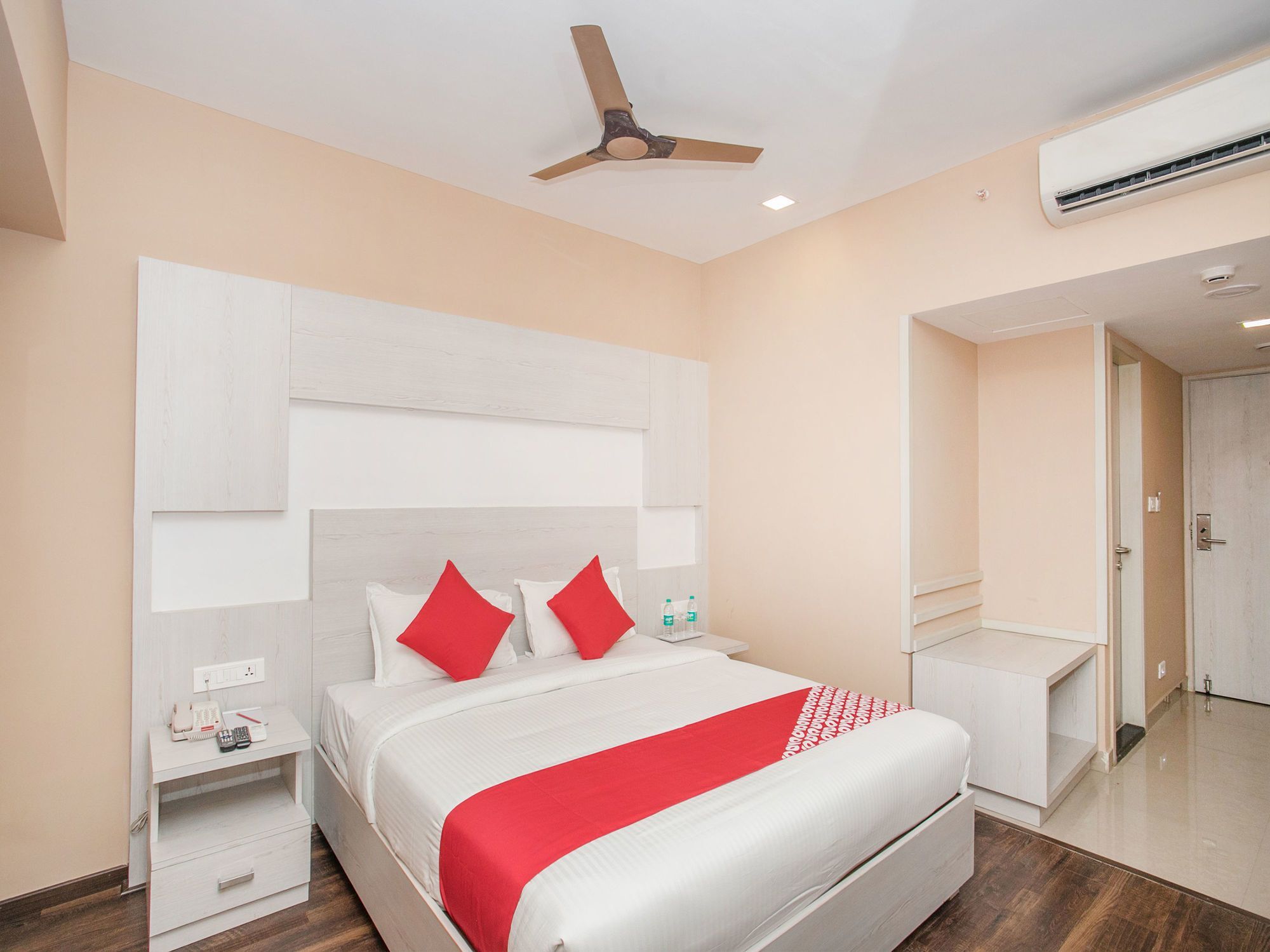 Hotel Capital O 15775 Supreme Boutique